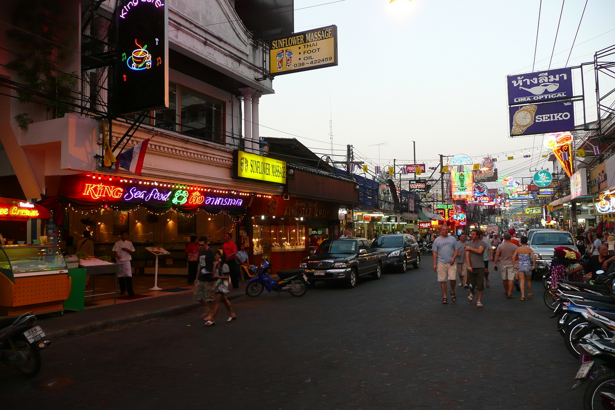 Picture Thailand Pattaya Walking Street 2008-01 16 - Shopping Walking Street