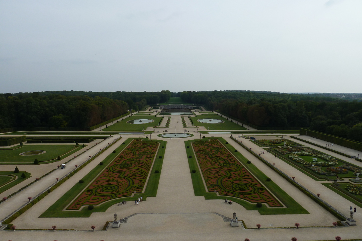 Picture France Vaux Le Vicomte Castle 2010-09 183 - Walking Street Vaux Le Vicomte Castle