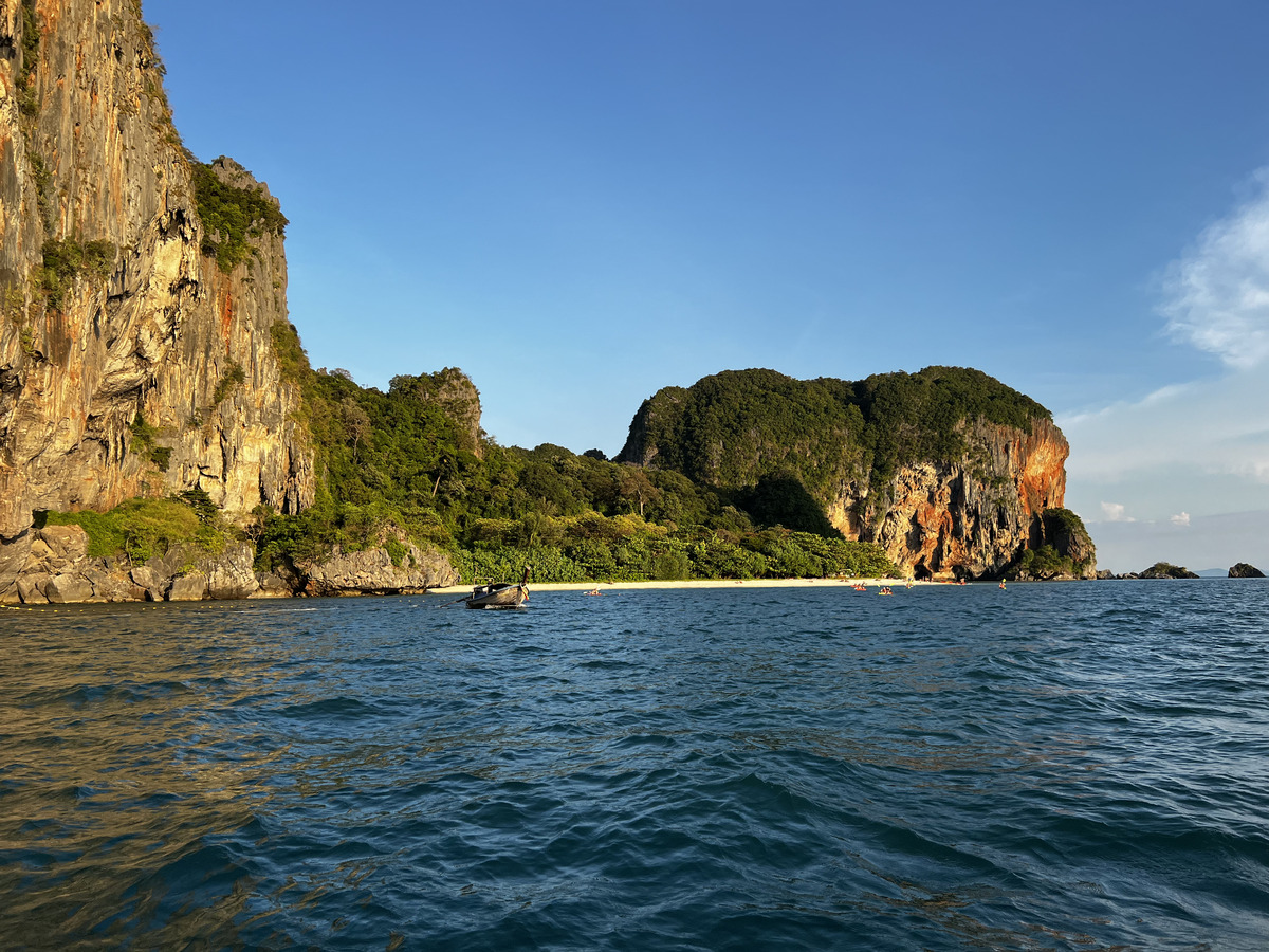 Picture Thailand Krabi 2023-01 25 - Shopping Krabi