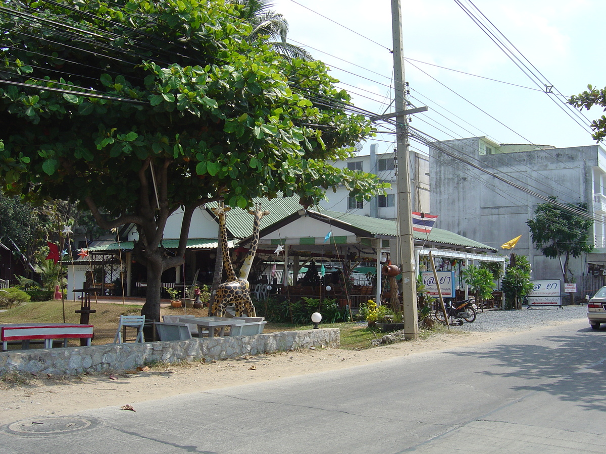 Picture Thailand Jomtien Beach 2005-01 81 - Restaurants Jomtien Beach