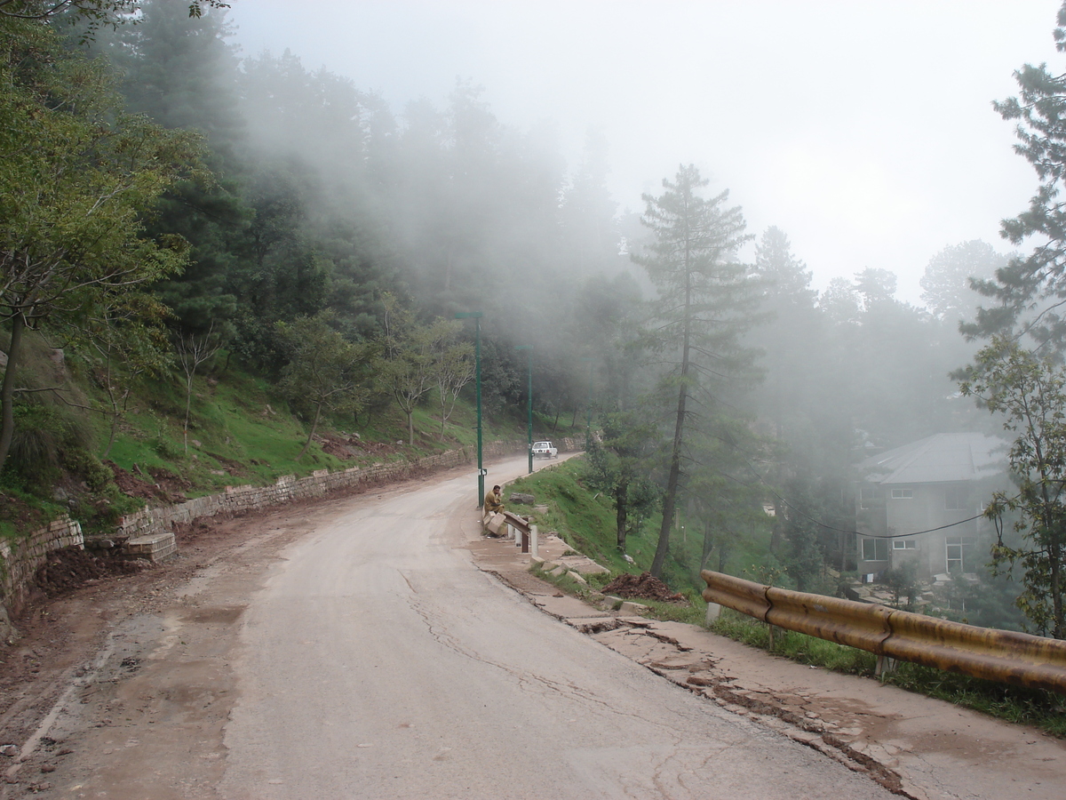 Picture Pakistan Murree 2006-08 45 - Streets Murree