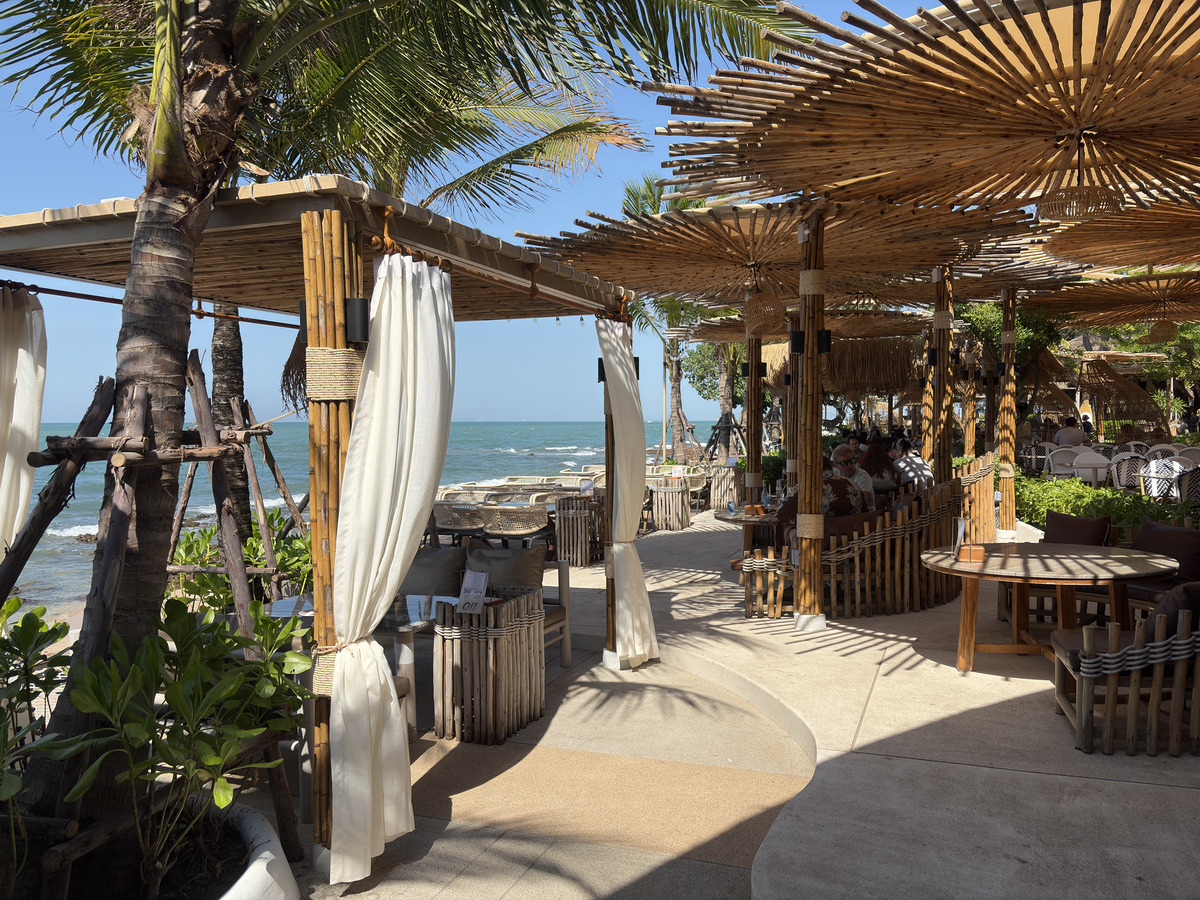 Picture Thailand Pattaya Oxygen Restaurant 2025-12 15 - Sauna Oxygen Restaurant