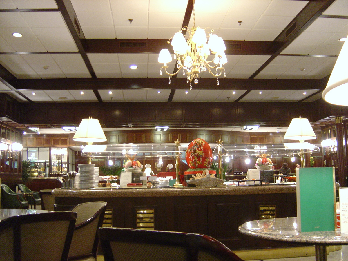 Picture Hungary Budapest Marriot Hotel 2005-03 2 - Restaurant Marriot Hotel