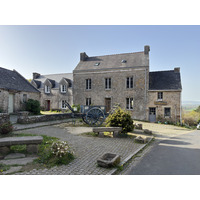 Picture France Locronan 2026-04 79 - Restaurant Locronan