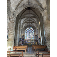Picture France Locronan 2026-04 52 - Shopping Locronan