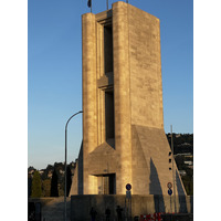 Picture Italy Como 2023-10 5 - Monument Como