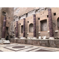 Picture Italy Rome Roman Forum 2024-09 83 - Transport Roman Forum