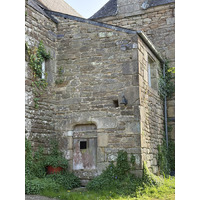 Picture France Locronan 2026-04 107 - Waterfalls Locronan
