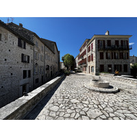 Picture France Vence 2024-04 35 - Lands Vence