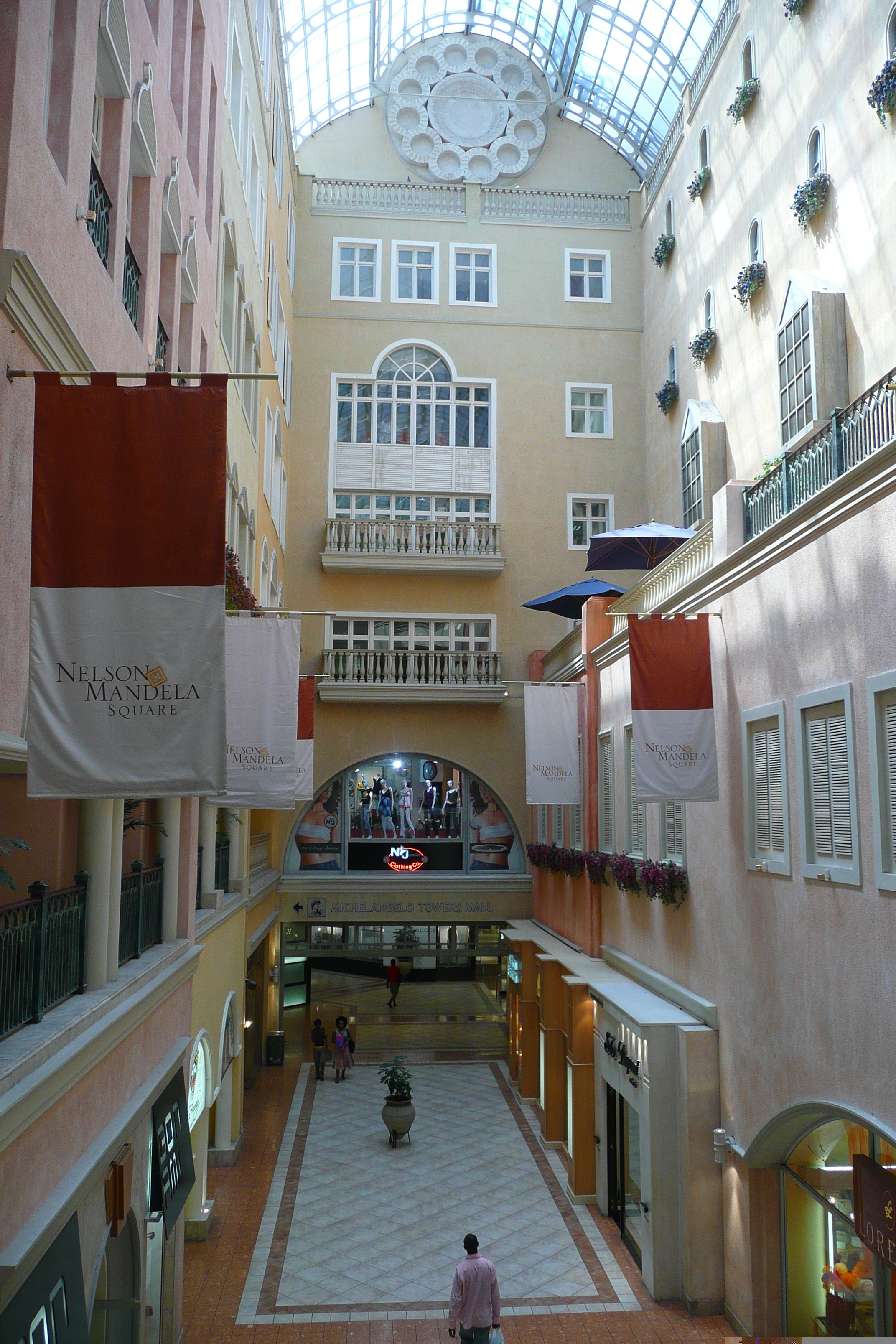 照片 南非(South Africa) 约翰内斯堡(Johannesburg) 纳尔逊·曼德拉购物中心(Nelson Mandela Mall) 2008-09 10