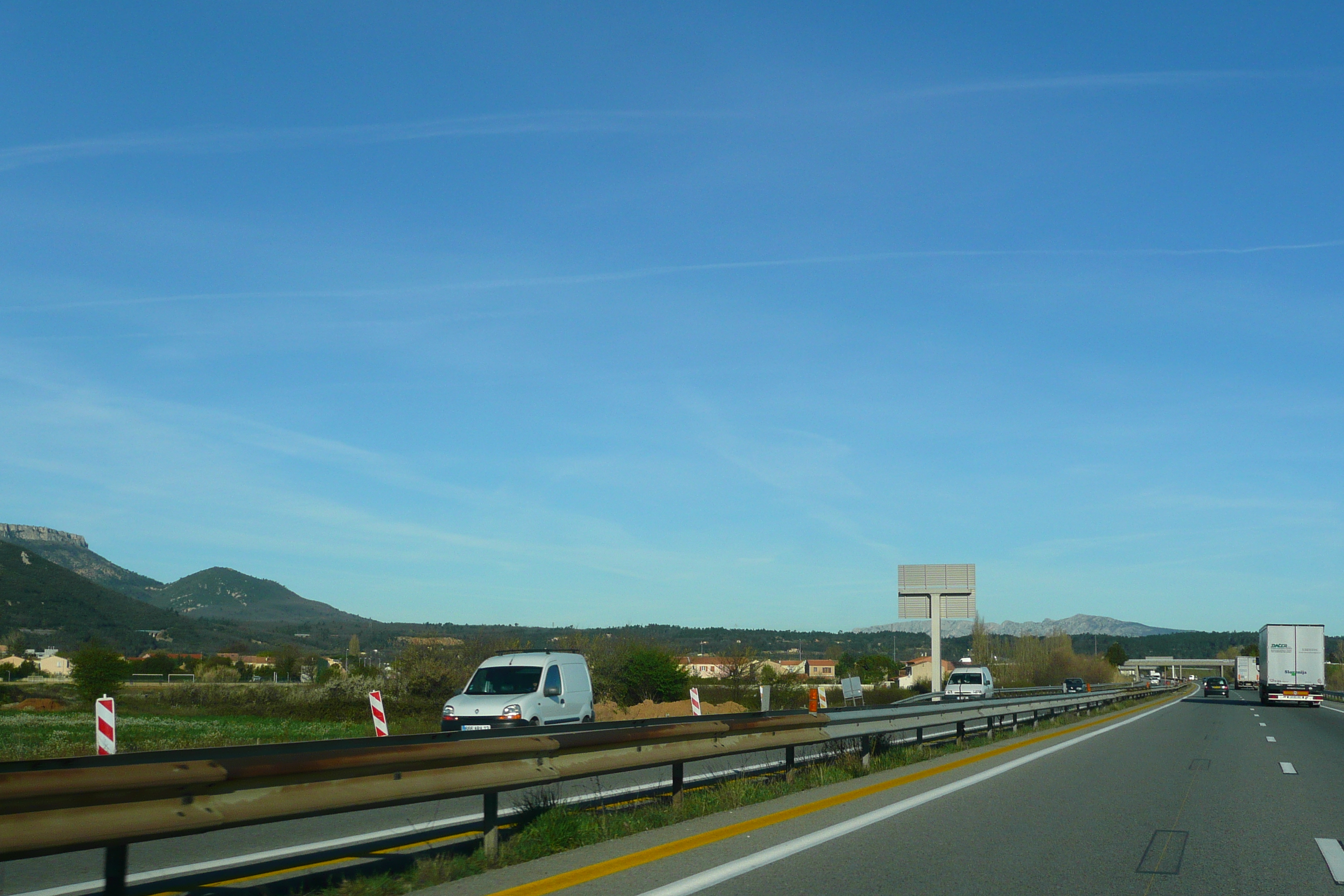 照片 法国(France) 蔚蓝海岸(French Riviera) 勒吕克至艾克斯公路(Le Luc to Aix Road) 2008-04 18