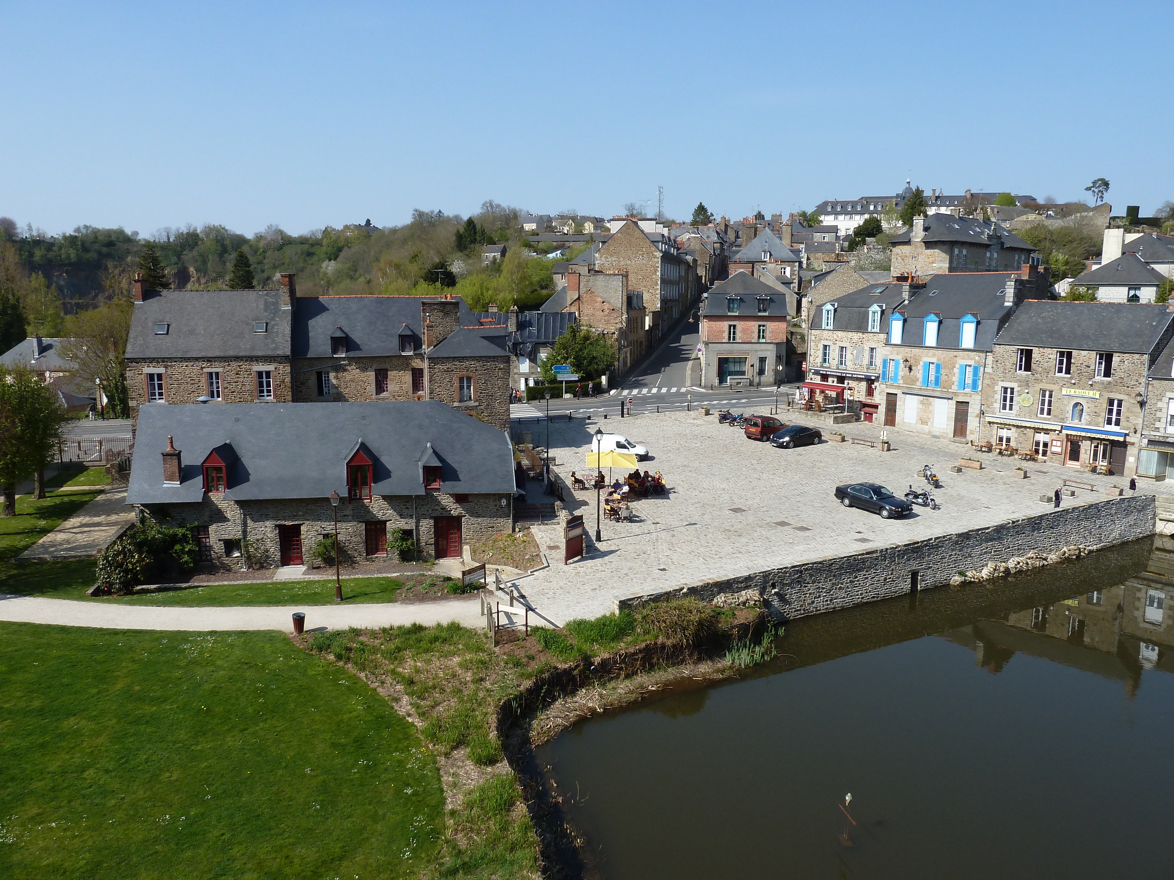 照片 法国(France) 富热尔(Fougeres) 2010-04 8