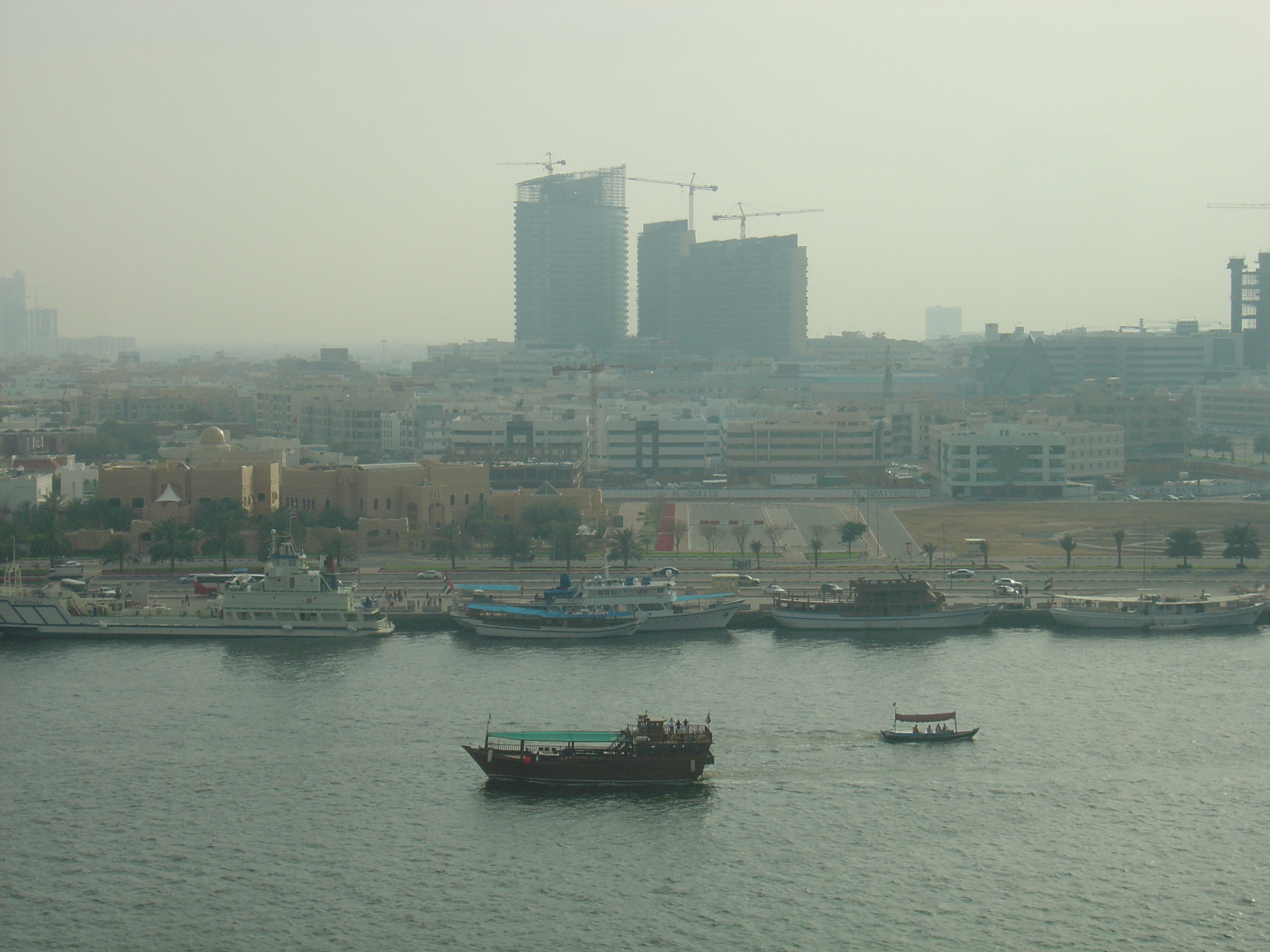 照片 阿联酋(United Arab Emirates) 迪拜(Dubai) 迪拜河喜来登酒店(Sheraton Dubai Creek Hotel) 2005-03 29