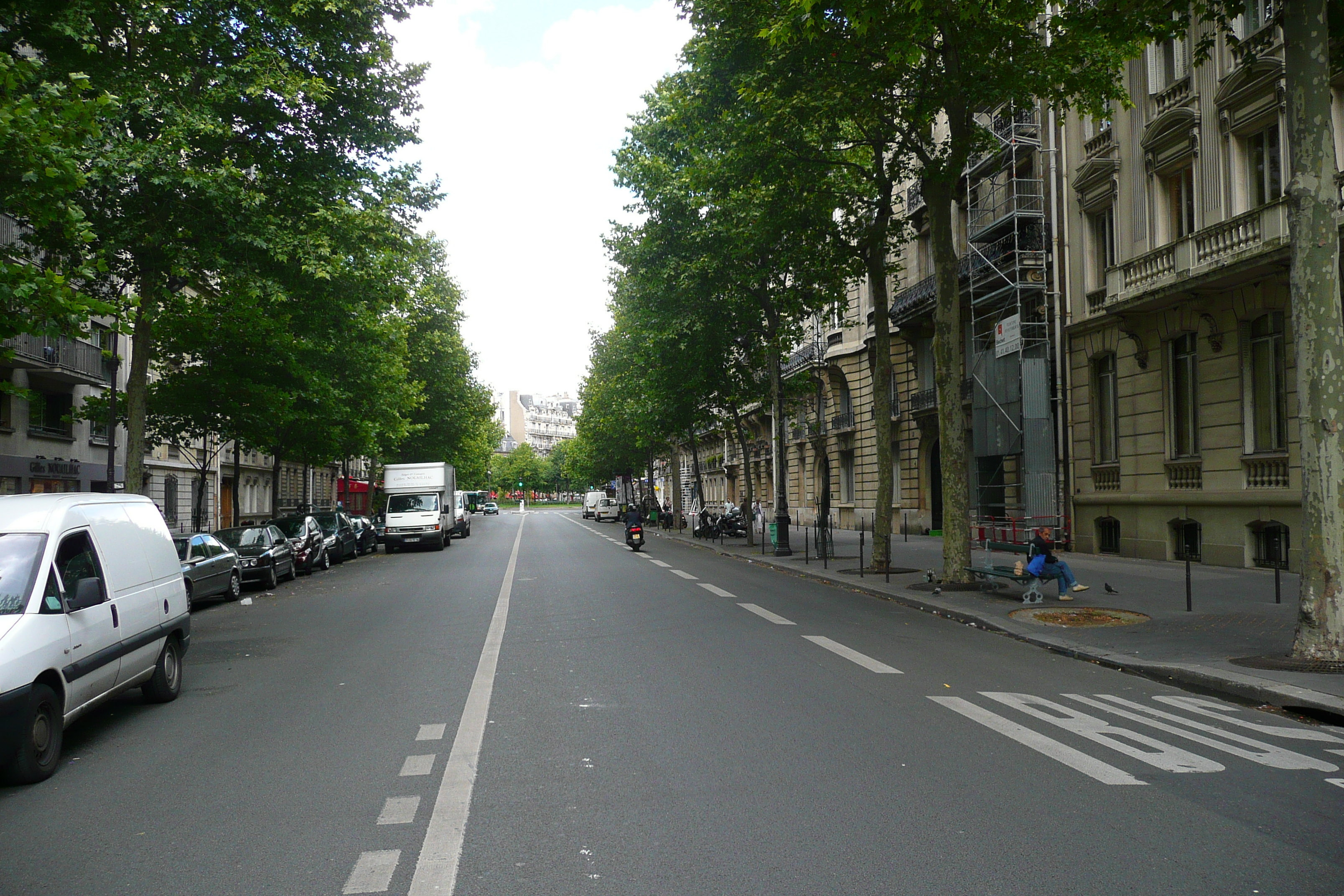 照片 法国(France) 巴黎(Paris) 尼尔大街(Avenue Niel) 2007-06 10