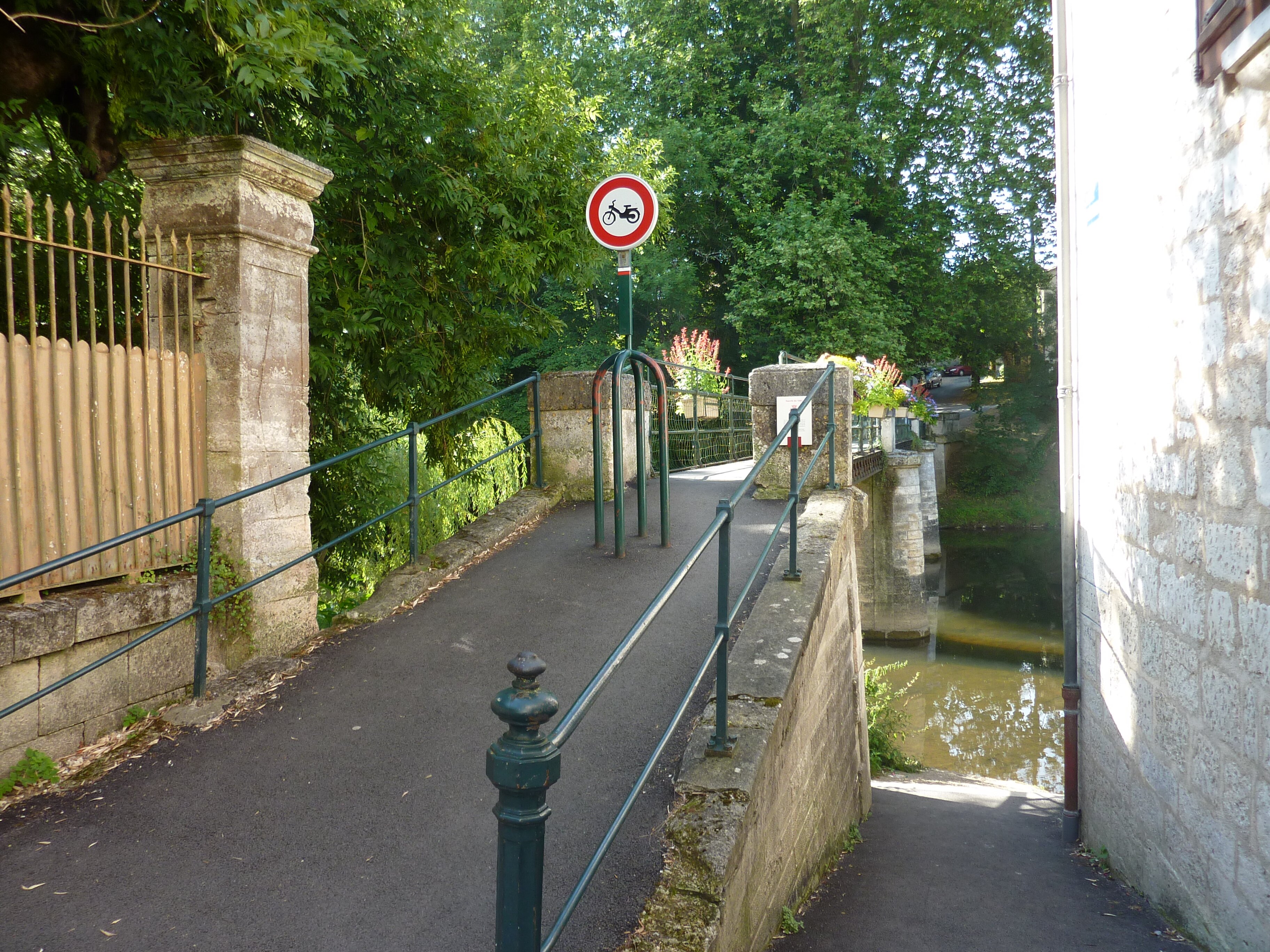 照片 法国(France) 布朗托姆(Brantome) 2009-07 120
