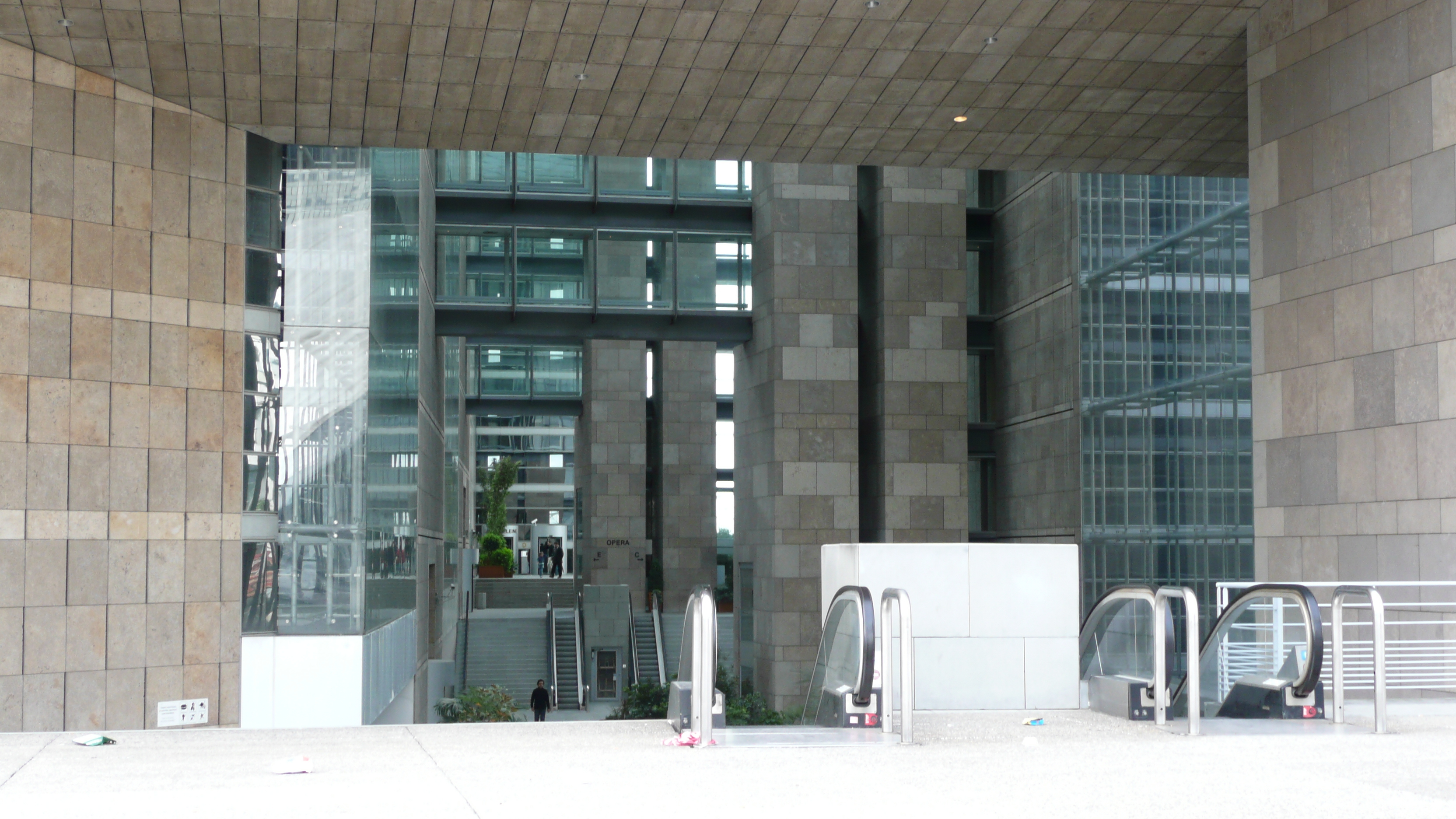 照片 法国(France) 巴黎(Paris) 拉德芳斯(La Defense) 2007-05 64