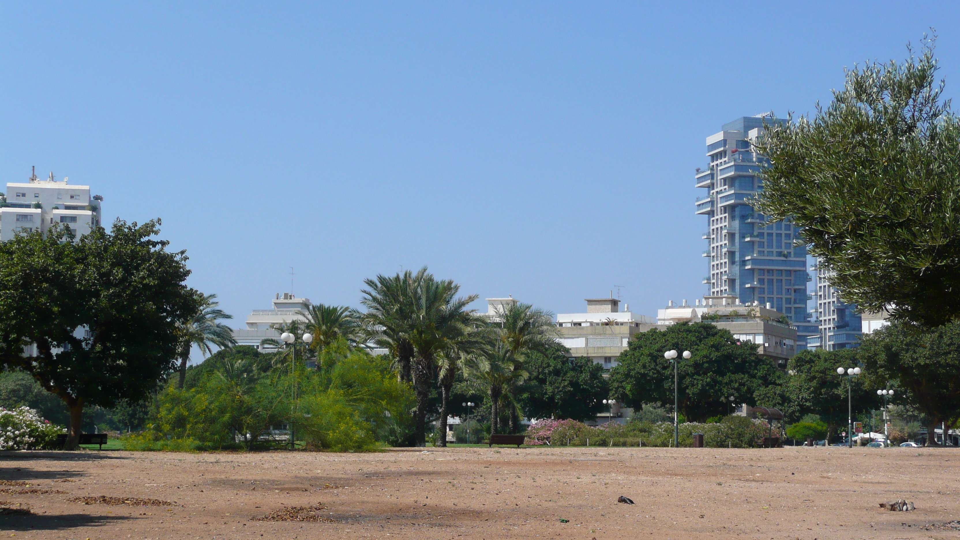 照片 以色列(Israel) 特拉维夫(Tel Aviv) 国家广场(Kikar Hamedina) 2007-06 1
