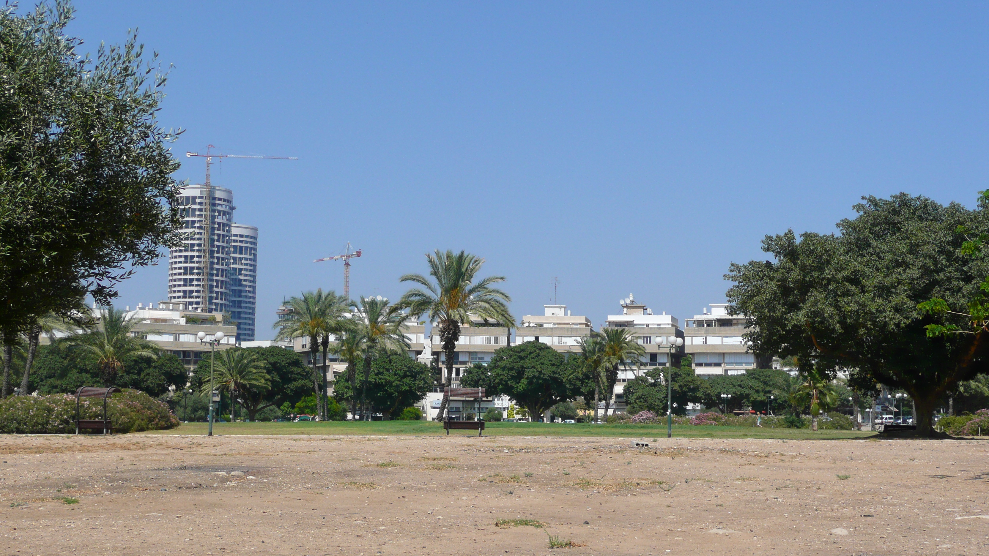 照片 以色列(Israel) 特拉维夫(Tel Aviv) 国家广场(Kikar Hamedina) 2007-06 27