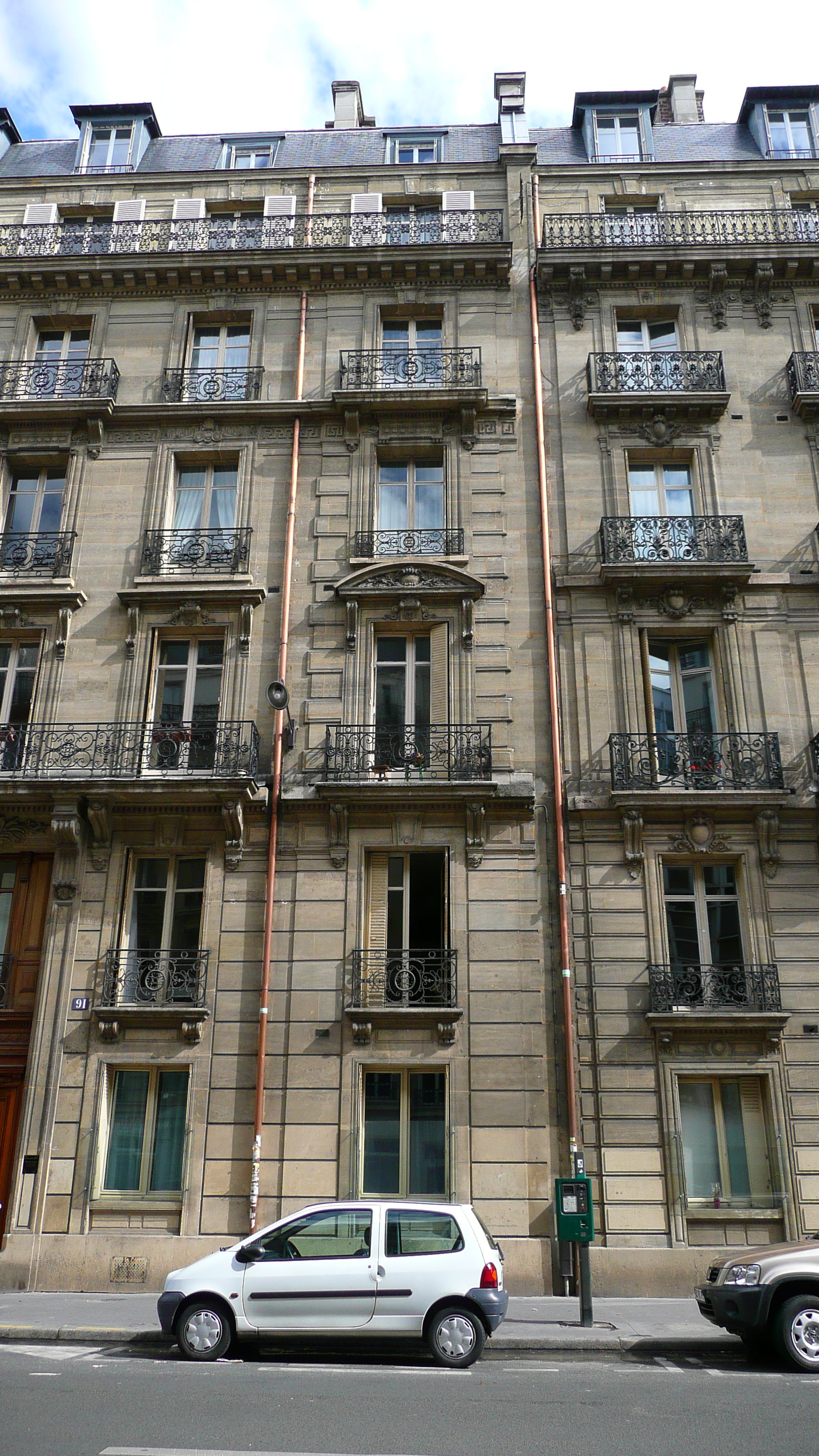 照片 法国(France) 巴黎(Paris) 第十七区(17th Arrondissement) 茹弗鲁瓦·达邦街(Rue Jouffroy d'Abbans) 2007-05 31
