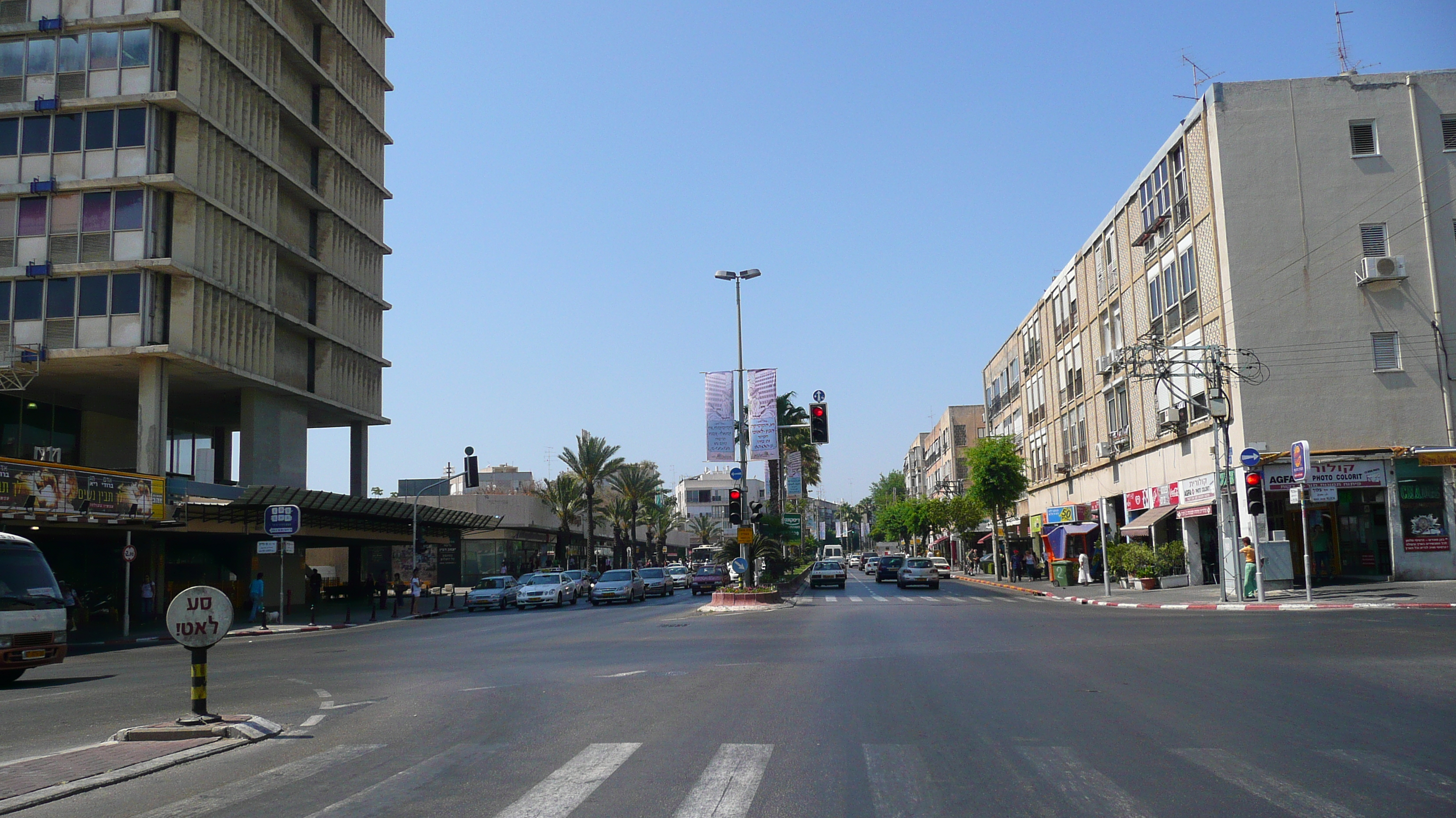 照片 以色列(Israel) 特拉维夫(Tel Aviv) 伊本·加比罗尔街(Ibn Gvirol Street) 2007-06 21