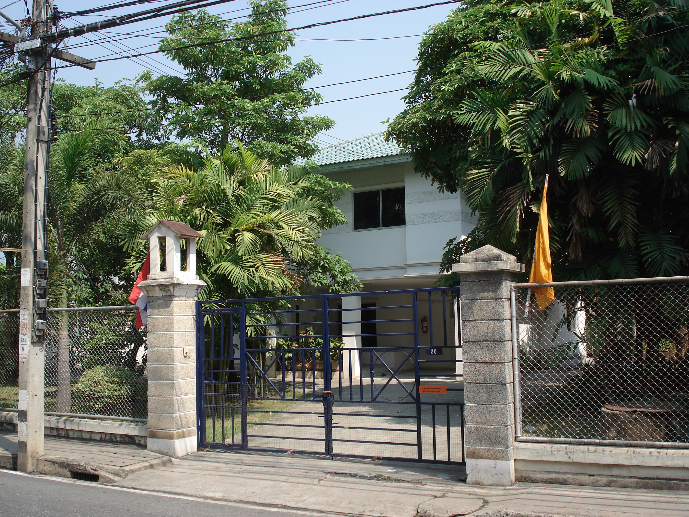 照片 泰国(Thailand) 清迈(Chiang Mai) 护城河内(Inside Canal) 2006-04 22