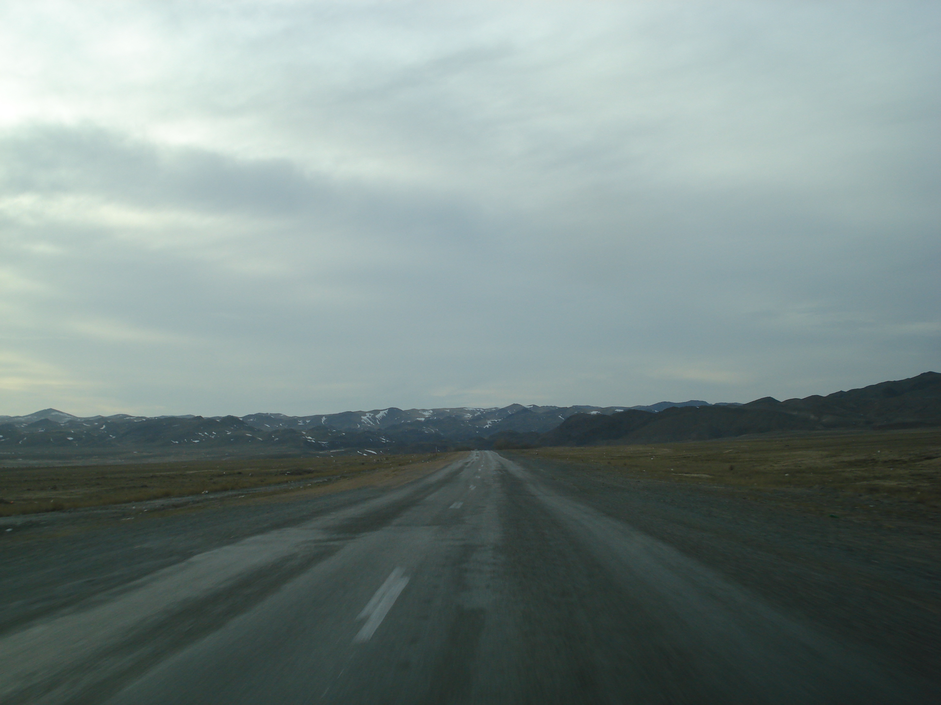 照片 哈萨克斯坦(Kazakhstan) 阿拉木图至恰伦峡谷公路(Almaty to Charyn Canyon road) 2007-03 78