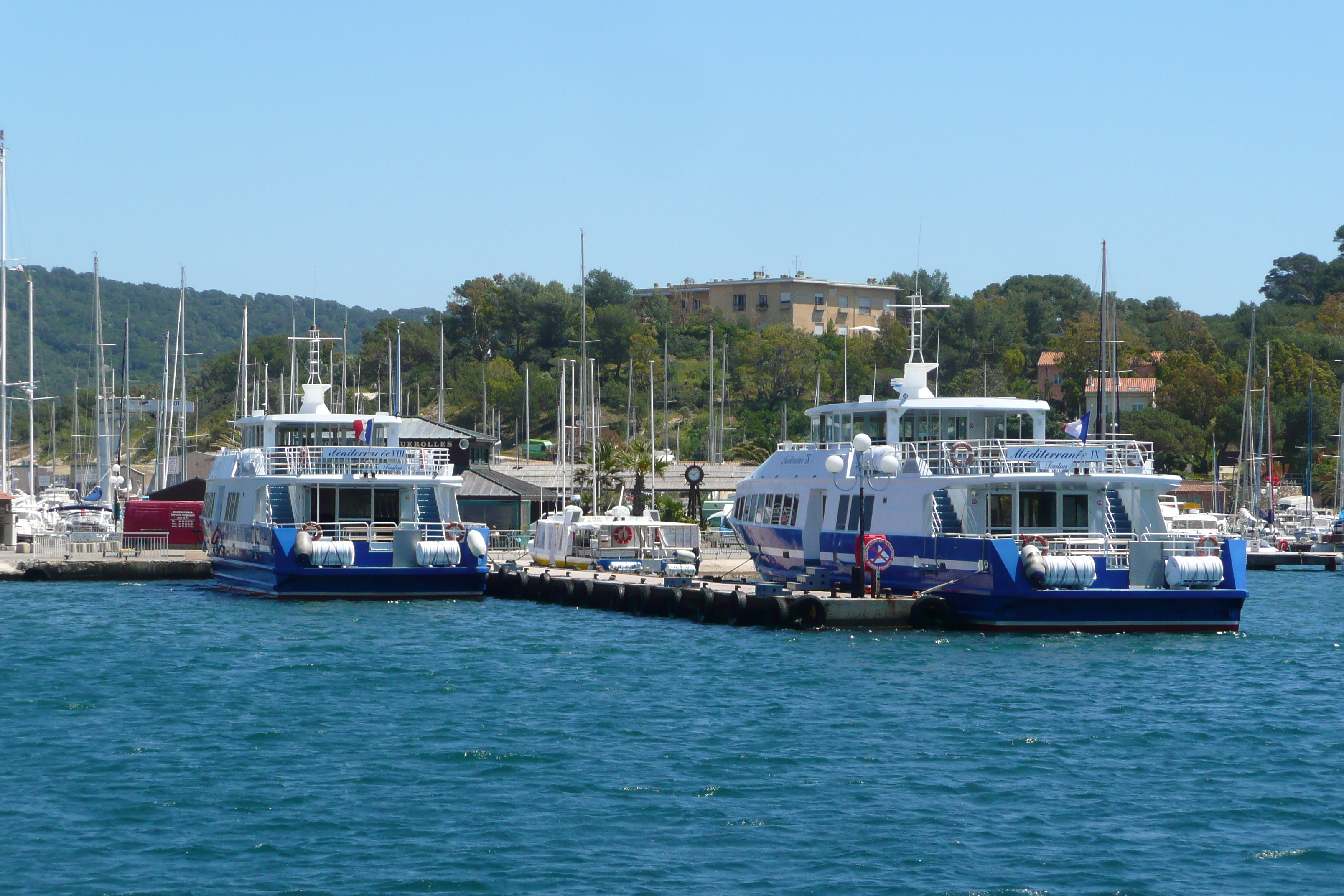 照片 法国(France) 波克罗勒岛(Porquerolles Island) 波克罗勒港(Porquerolles harbour) 2008-05 59