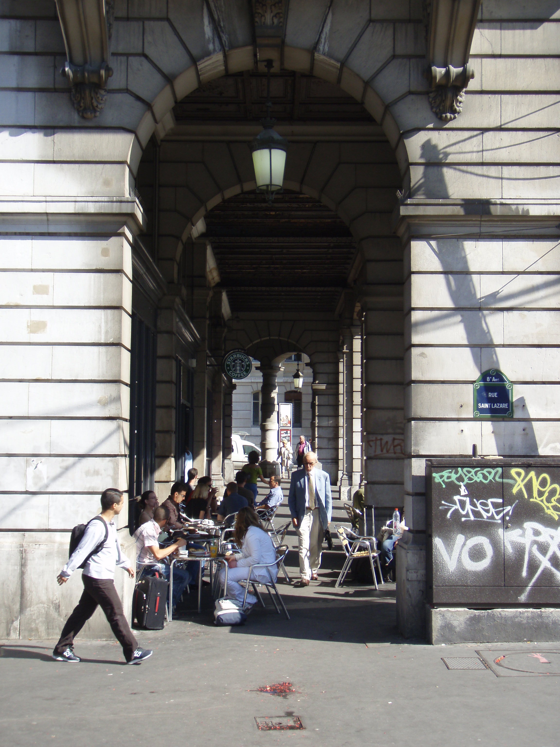 照片 法国(France) 巴黎(Paris) 圣拉扎尔火车站(Gare St Lazare) 2007-07 30