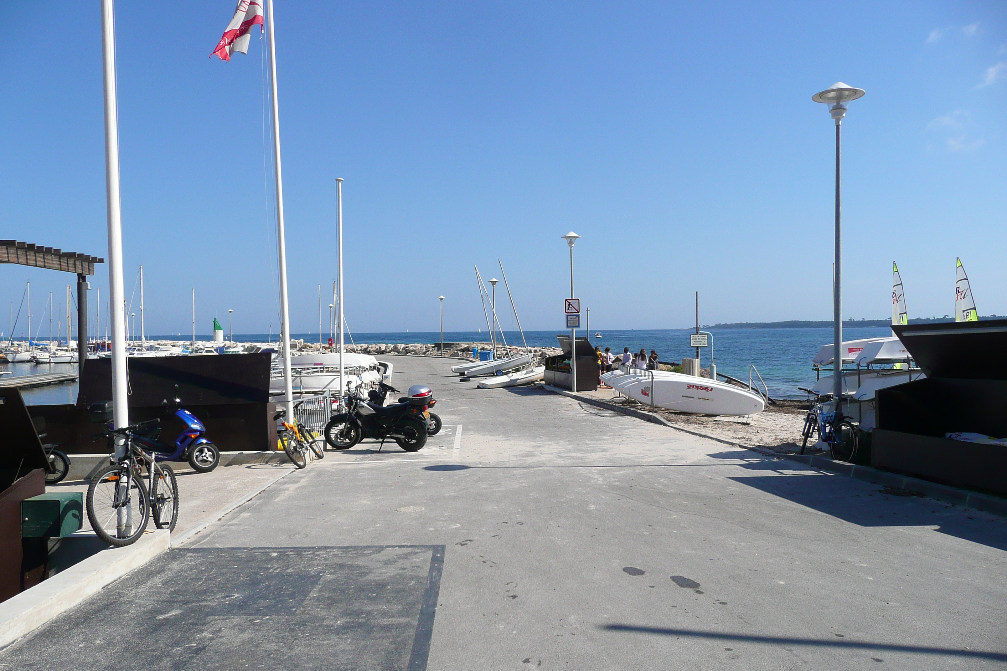照片 法国(France) 戛纳(Cannes) 加扎涅尔海滩(Plage Gazagnaire) 2008-03 8