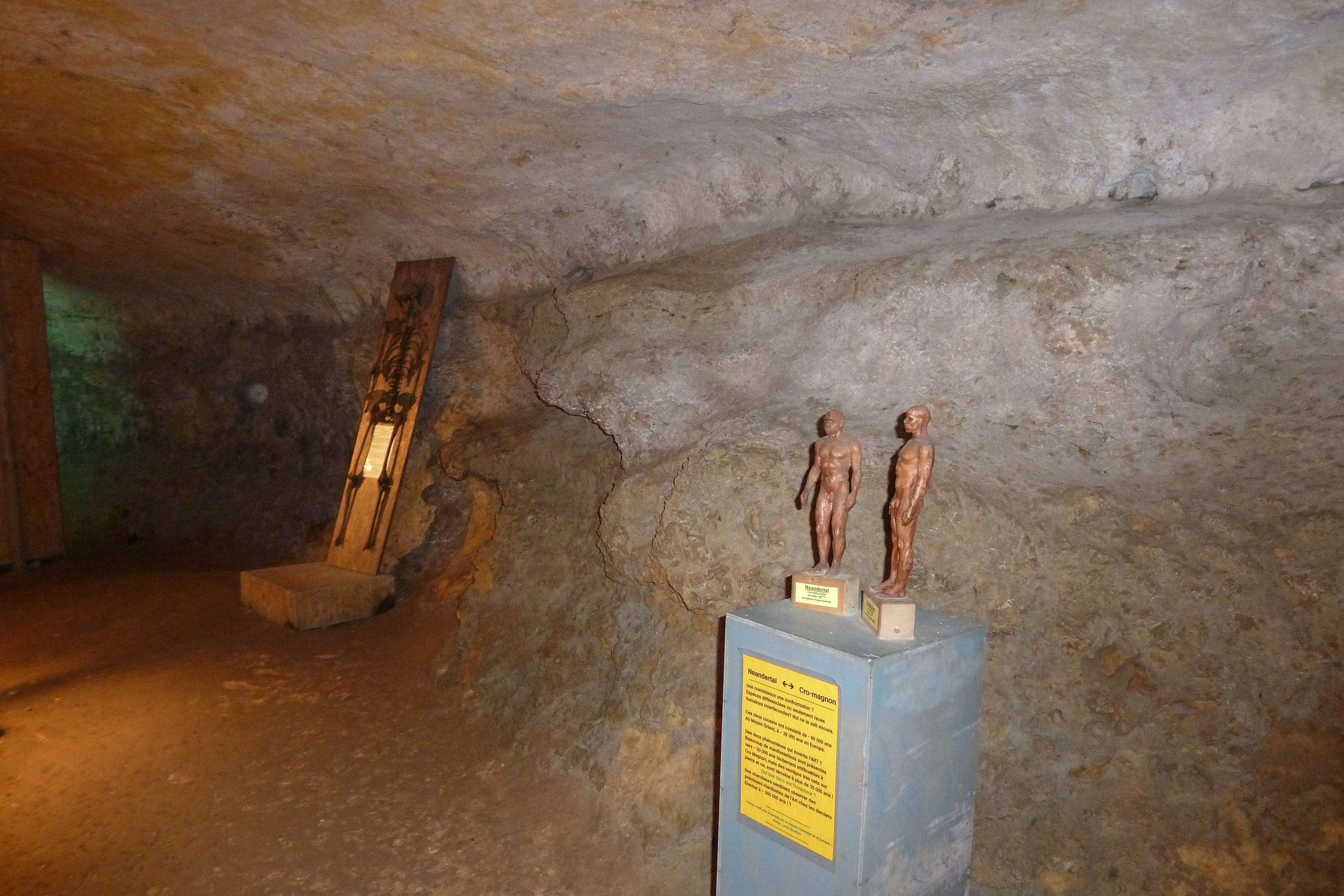 照片 法国(France) 雷尼亚克堡垒屋(Maison Forte de Reignac) 2010-08 6