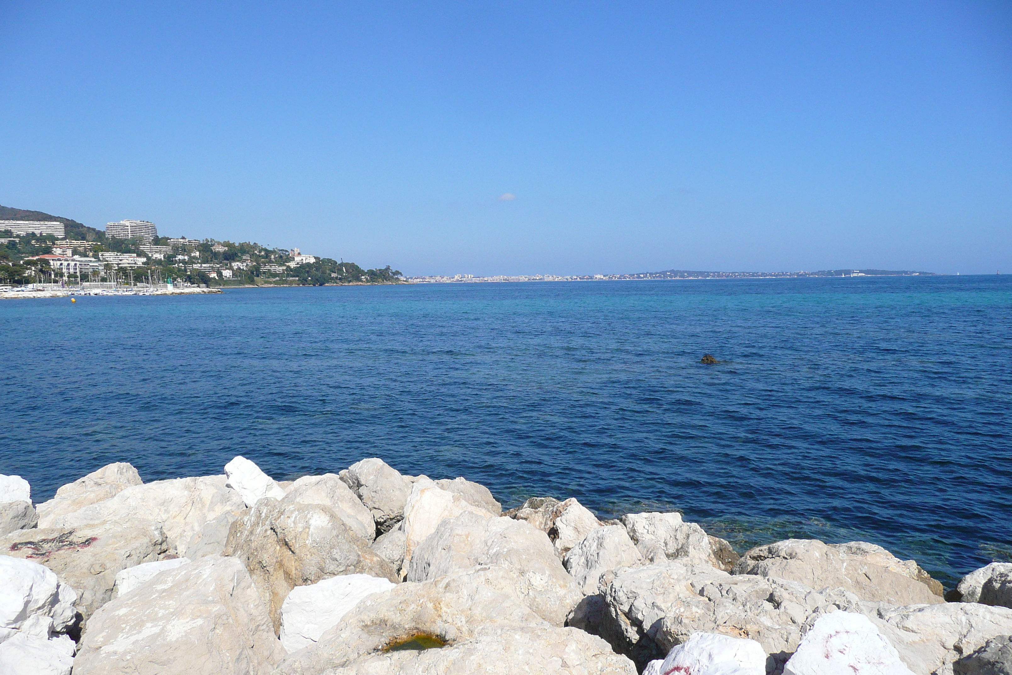 照片 法国(France) 戛纳(Cannes) 加扎涅尔海滩(Plage Gazagnaire) 2008-03 62