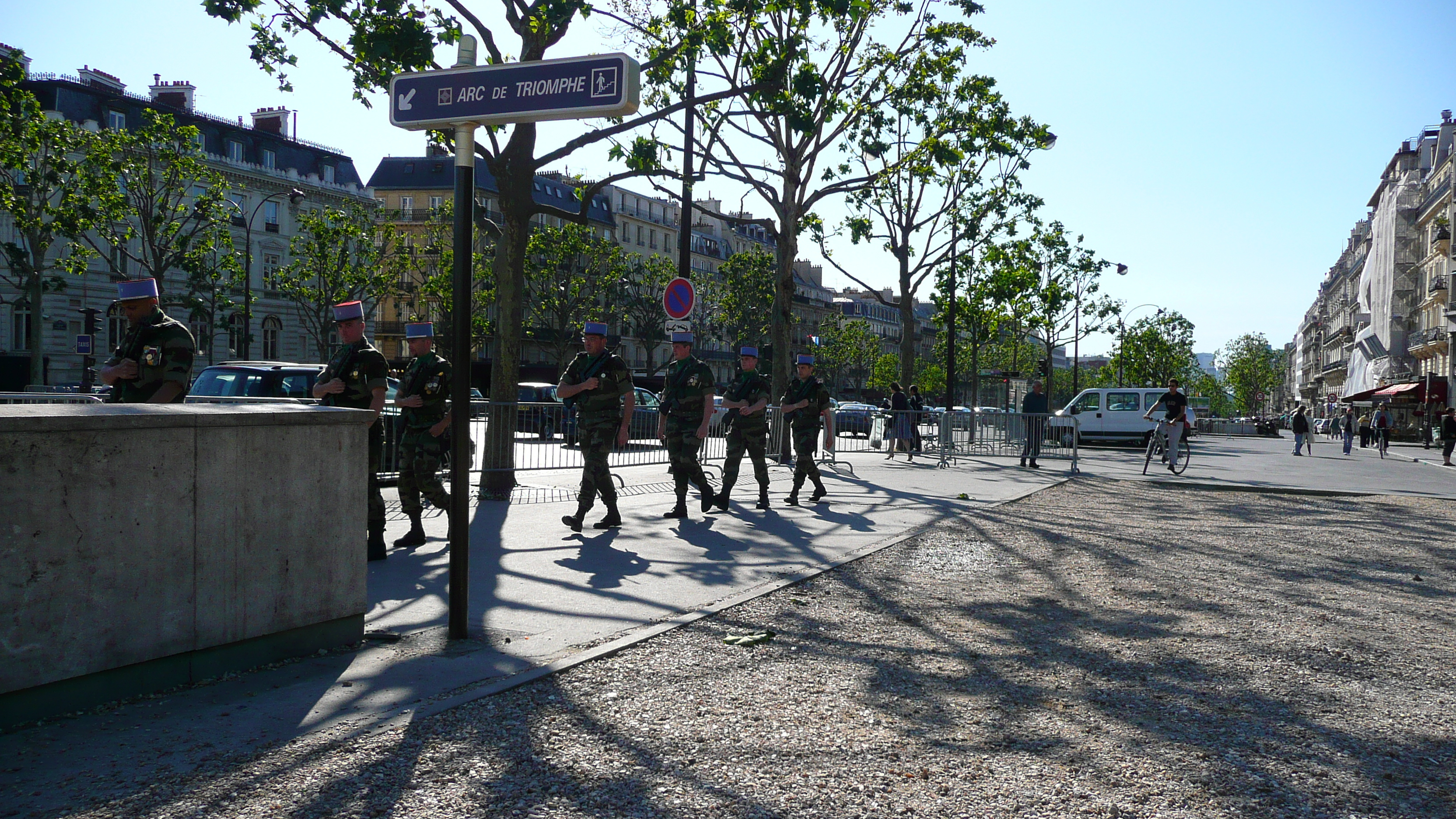 照片 法国(France) 巴黎(Paris) 星形广场和凯旋门(Etoile and Arc de Triomphe) 2007-05 137