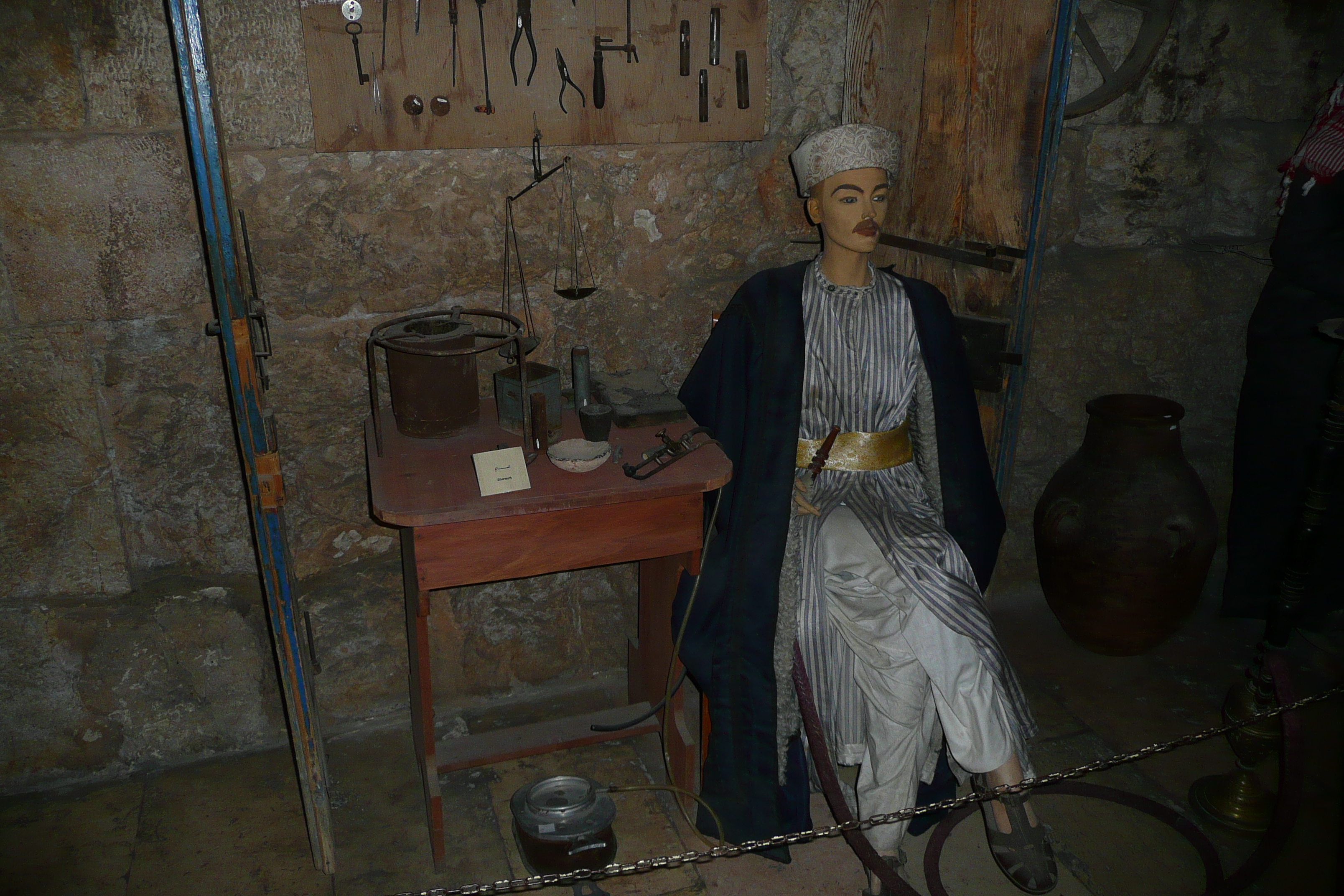 照片 约旦(Jordan) 安曼(Amman) 罗马剧场(Roman Theater) 民俗博物馆(Folklore Museum) 2007-12 1