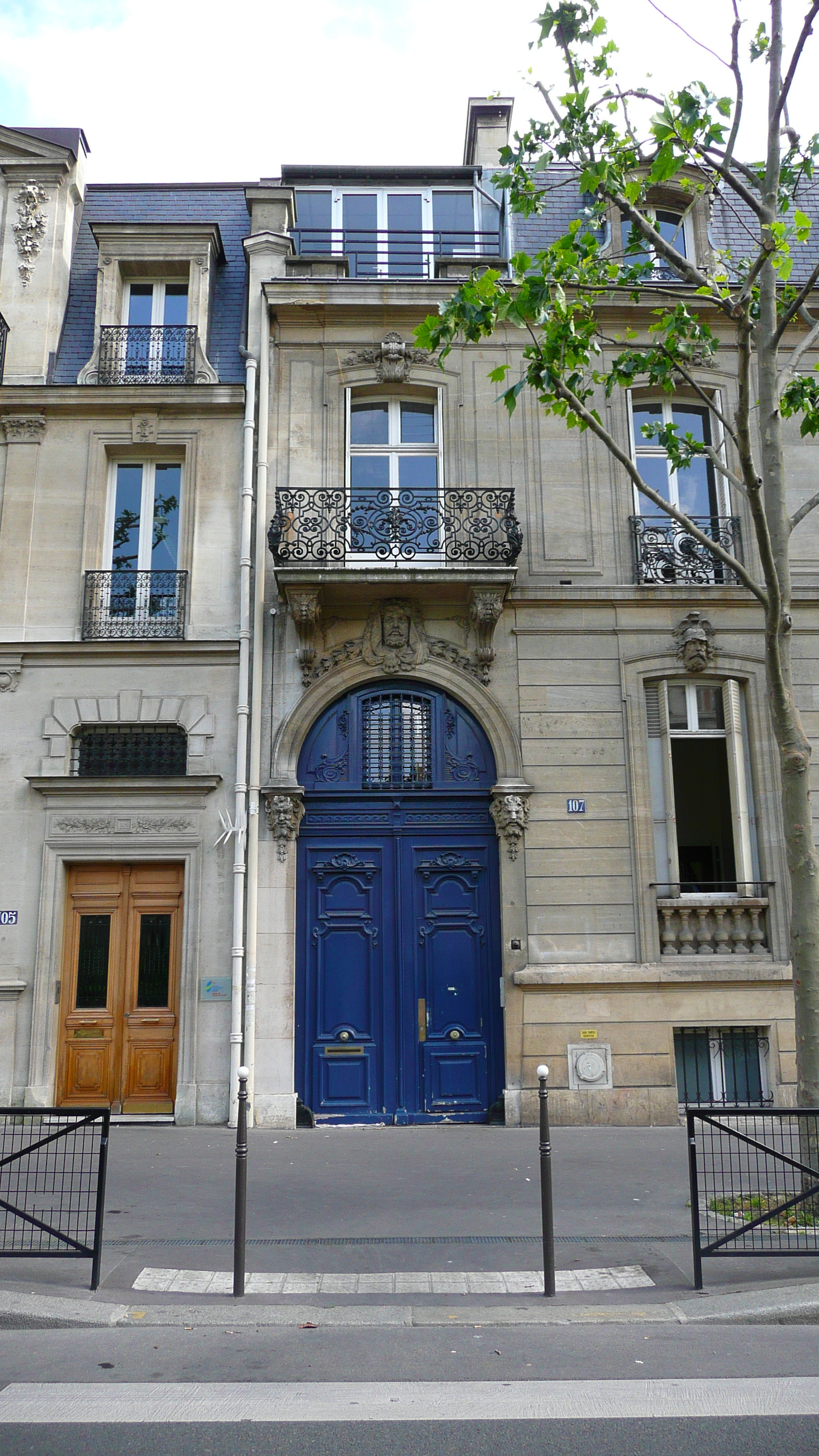 照片 法国(France) 巴黎(Paris) 第十七区(17th Arrondissement) 佩雷尔大道(Boulevard Pereire) 2007-05 20