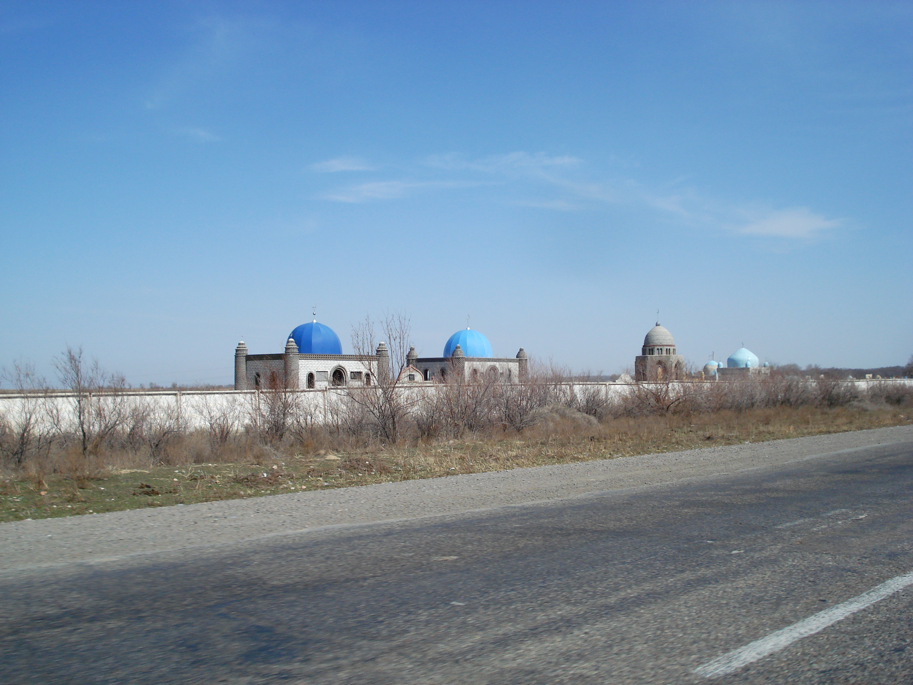照片 哈萨克斯坦(Kazakhstan) 阿拉木图至恰伦峡谷公路(Almaty to Charyn Canyon road) 2007-03 147