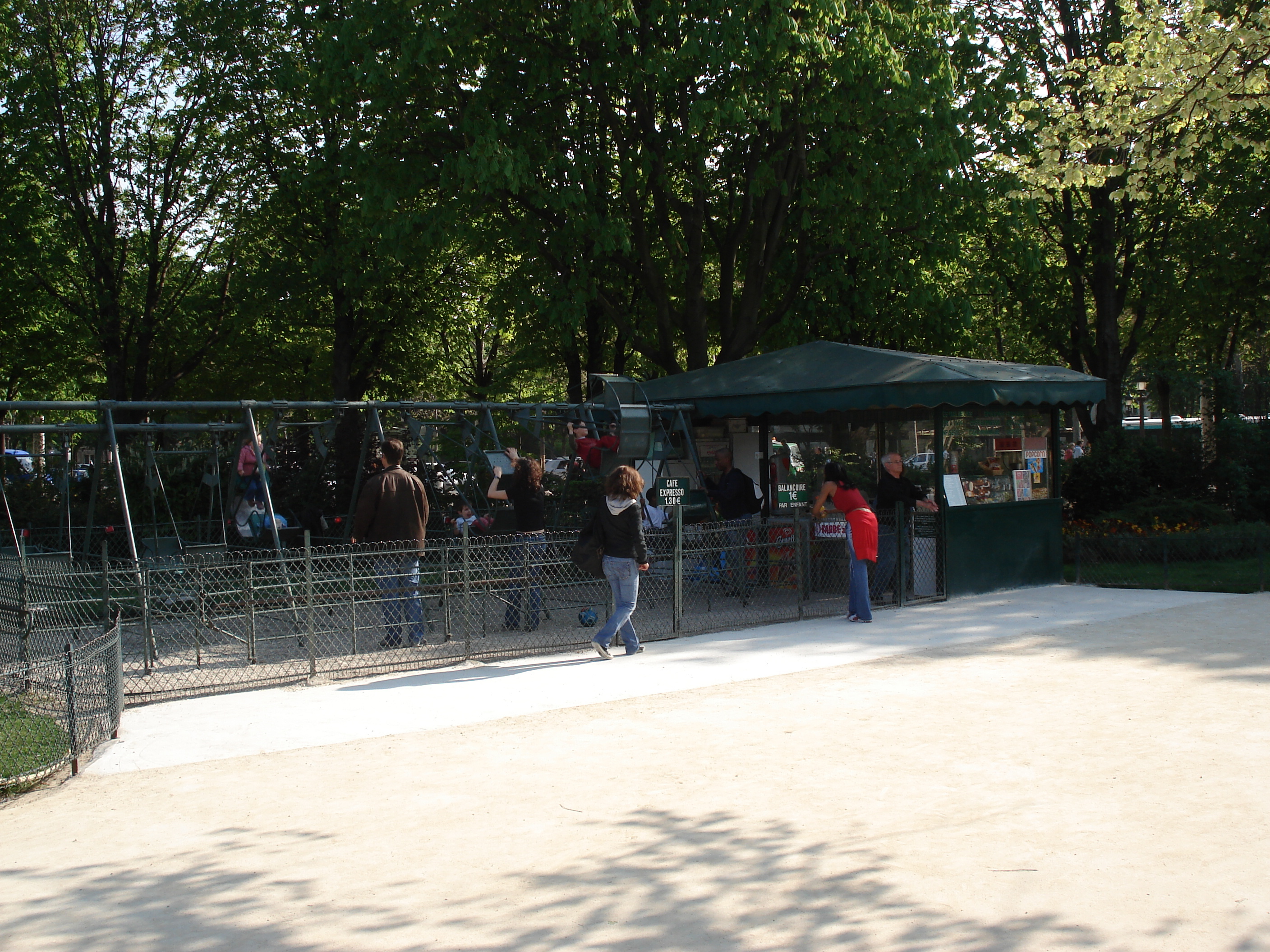 照片 法国(France) 巴黎(Paris) 香榭丽舍大街(Champs Elysees) 2006-04 52