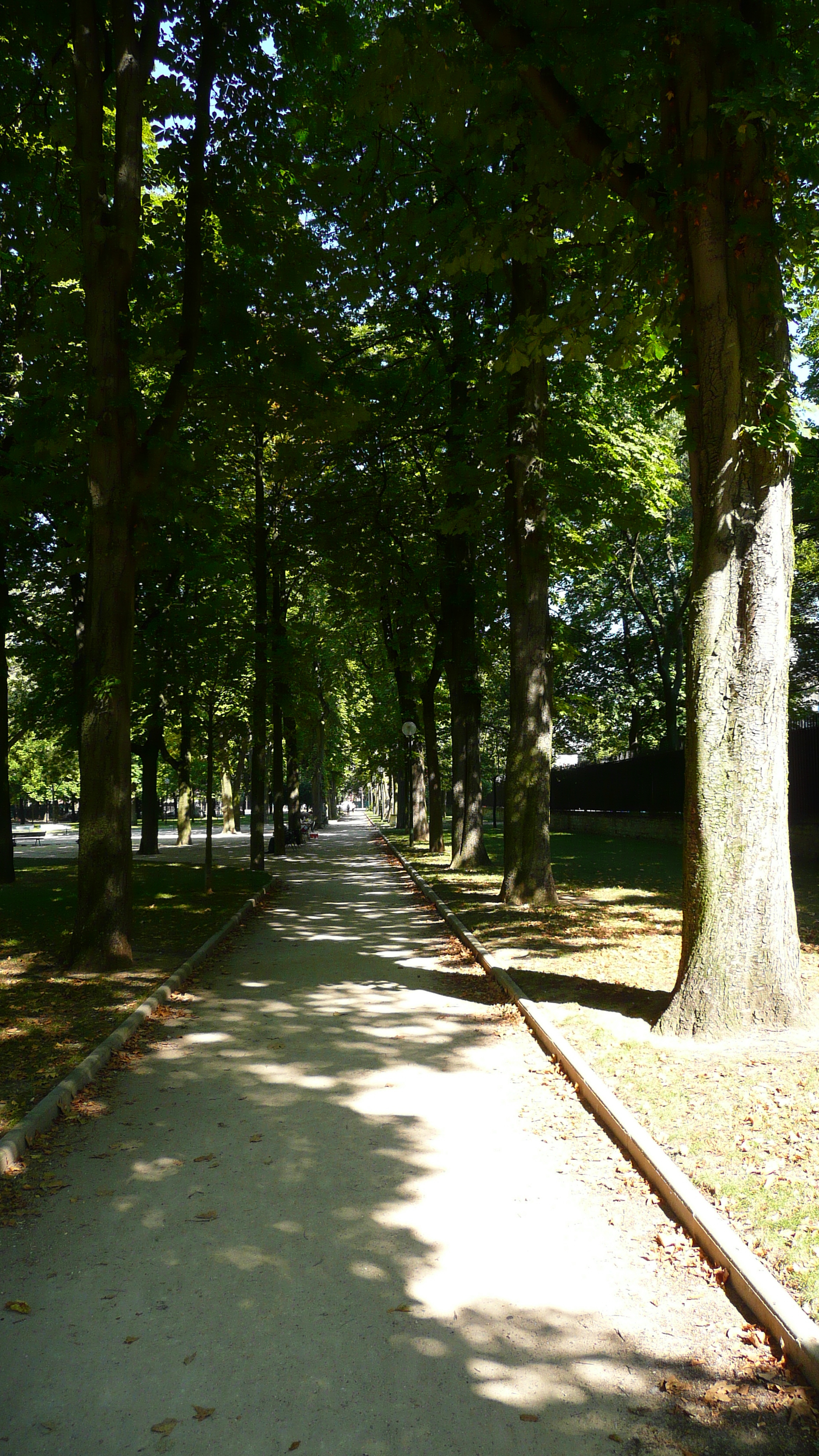 照片 法国(France) 巴黎(Paris) 拉内拉赫花园(Jardins du Ranelagh) 2007-08 24