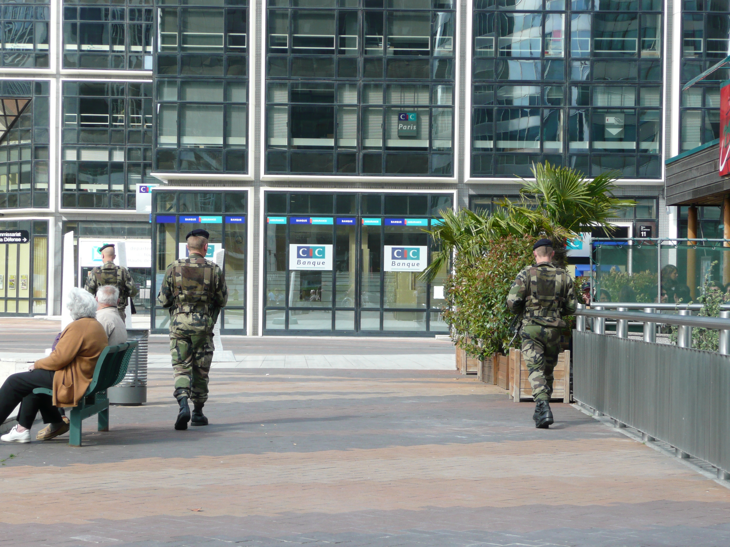 照片 法国(France) 巴黎(Paris) 拉德芳斯(La Defense) 2007-05 124