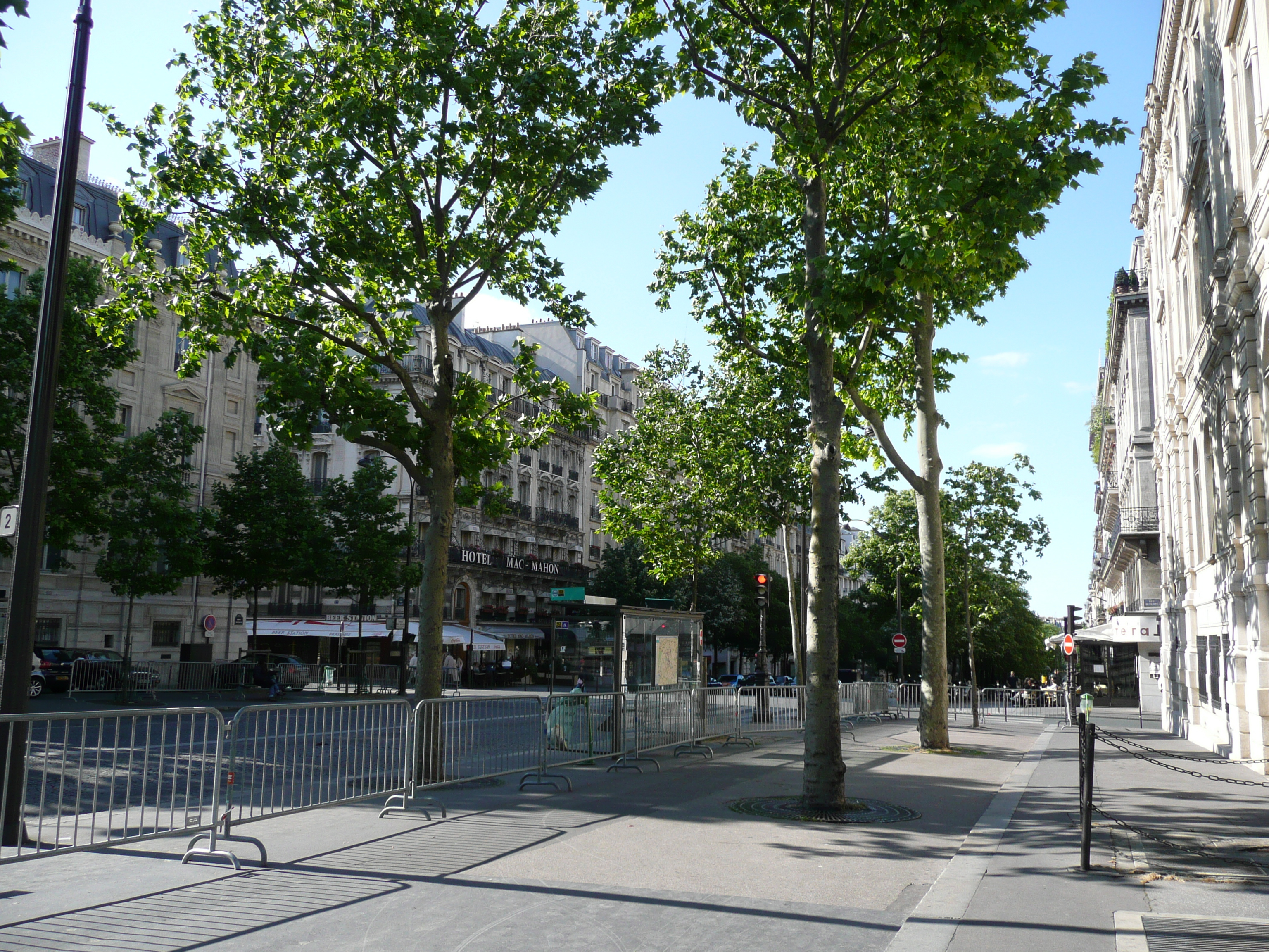 照片 法国(France) 巴黎(Paris) 星形广场和凯旋门(Etoile and Arc de Triomphe) 2007-05 131