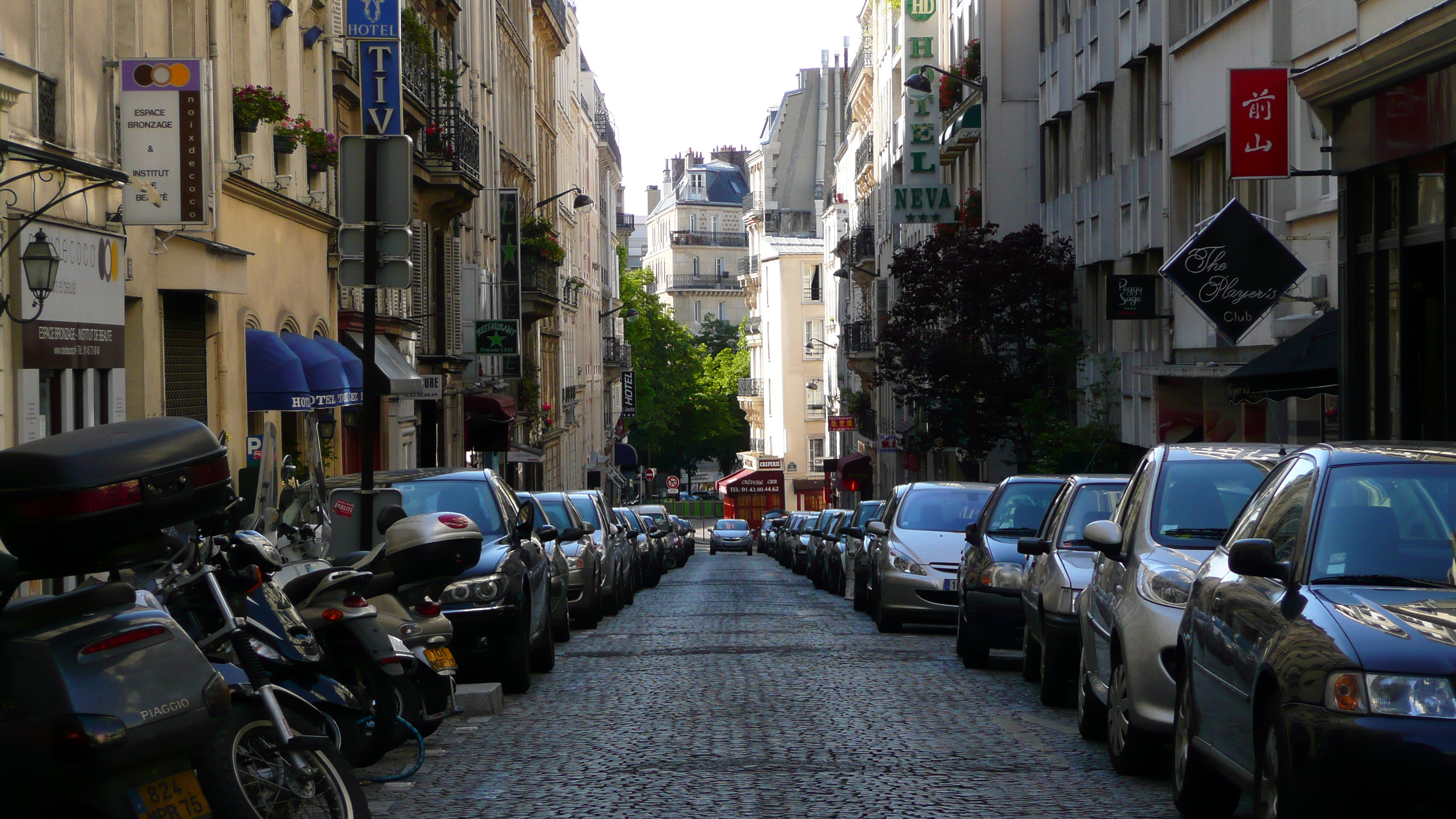 照片 法国(France) 巴黎(Paris) 第十七区(17th Arrondissement) 瓦格拉姆大街(Avenue de Wagram) 2007-05 11