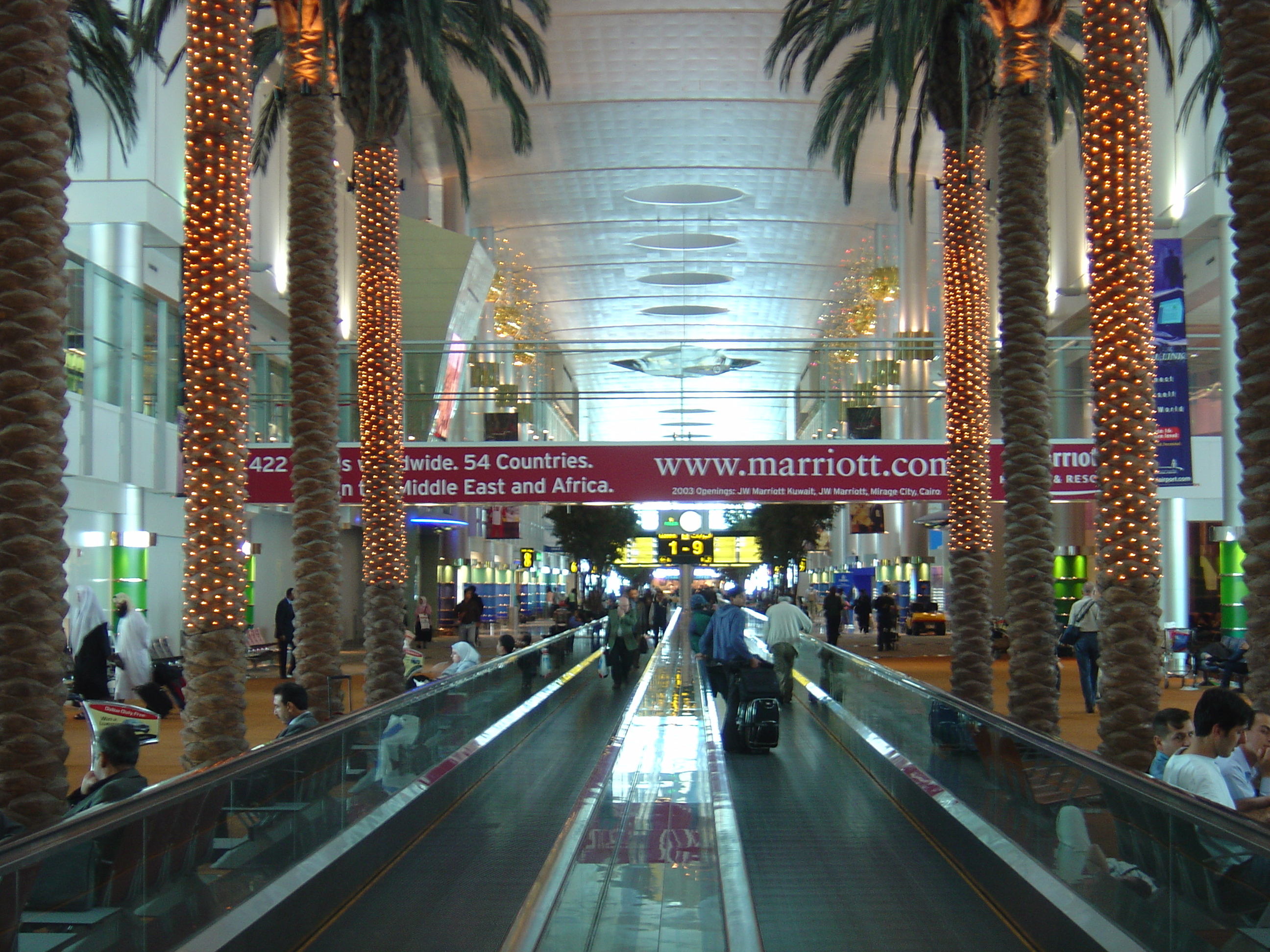 照片 阿联酋(United Arab Emirates) 迪拜(Dubai) 迪拜国际机场(Dubai International Airport) 2005-03 6
