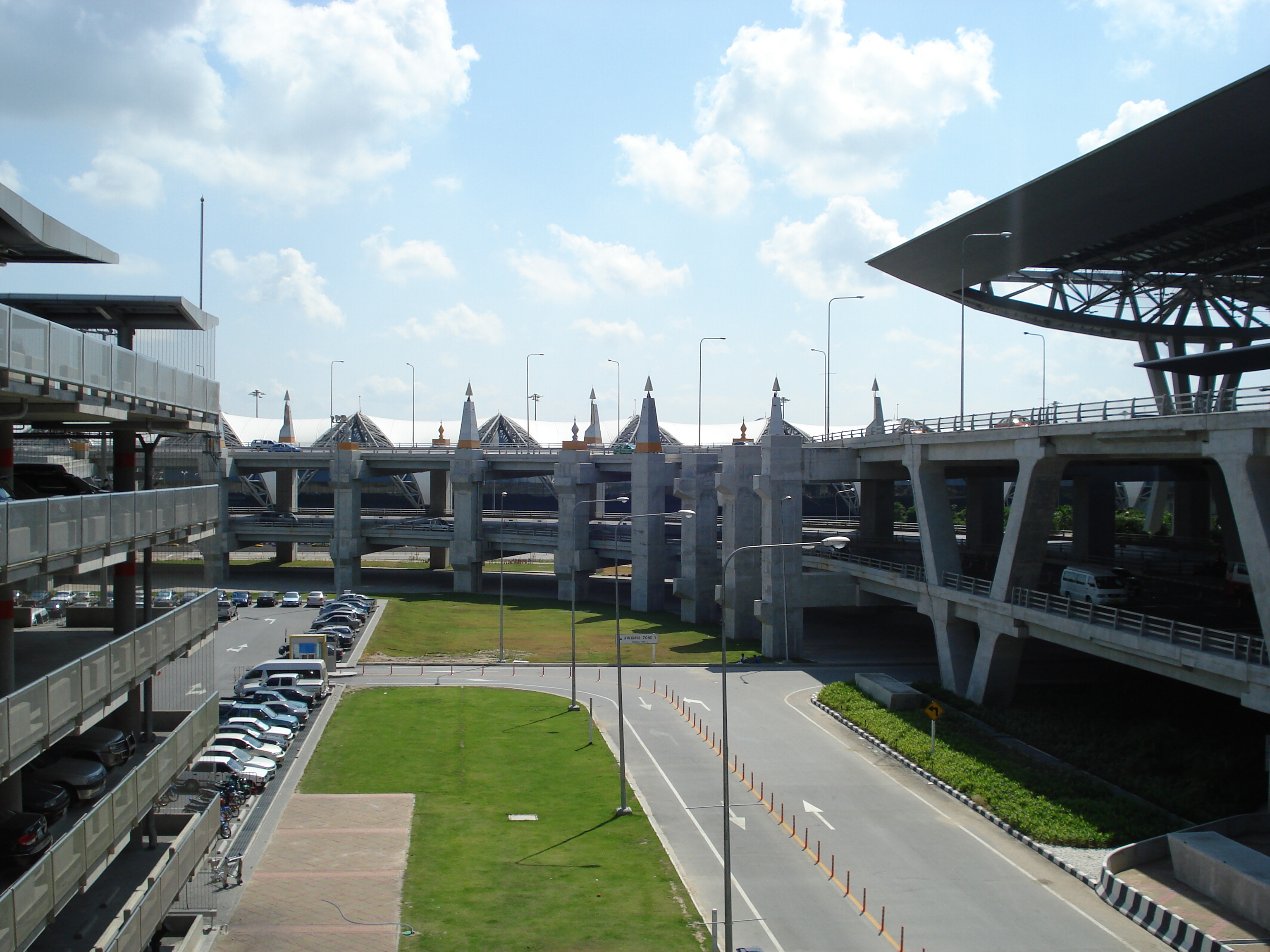 照片 泰国(Thailand) 曼谷(Bangkok) 素万那普机场(Suvarnabhumi Airport) 2007-02 88