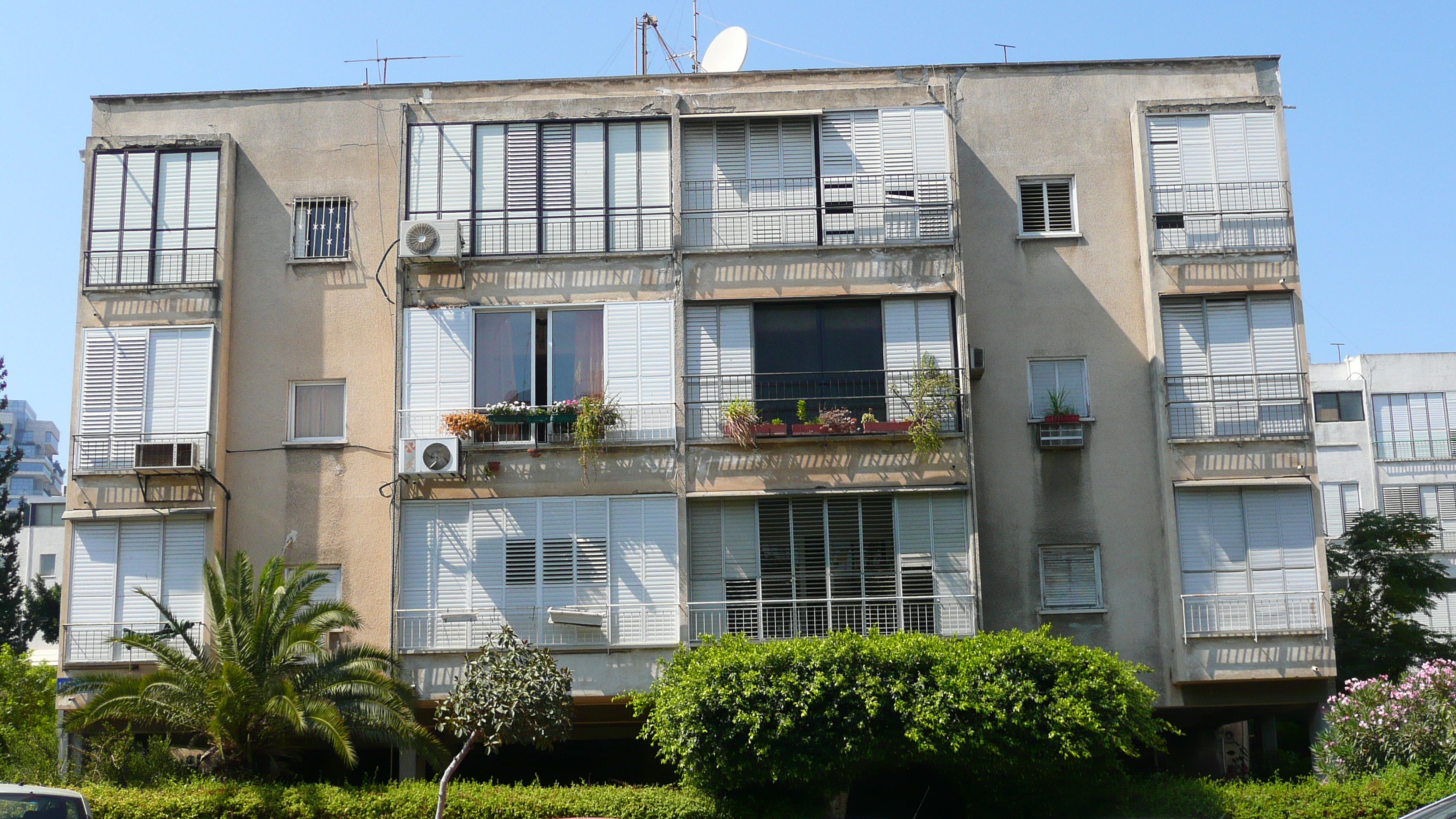 照片 以色列(Israel) 特拉维夫(Tel Aviv) 亚博廷斯基街(Jabotinsky Street) 2007-06 16