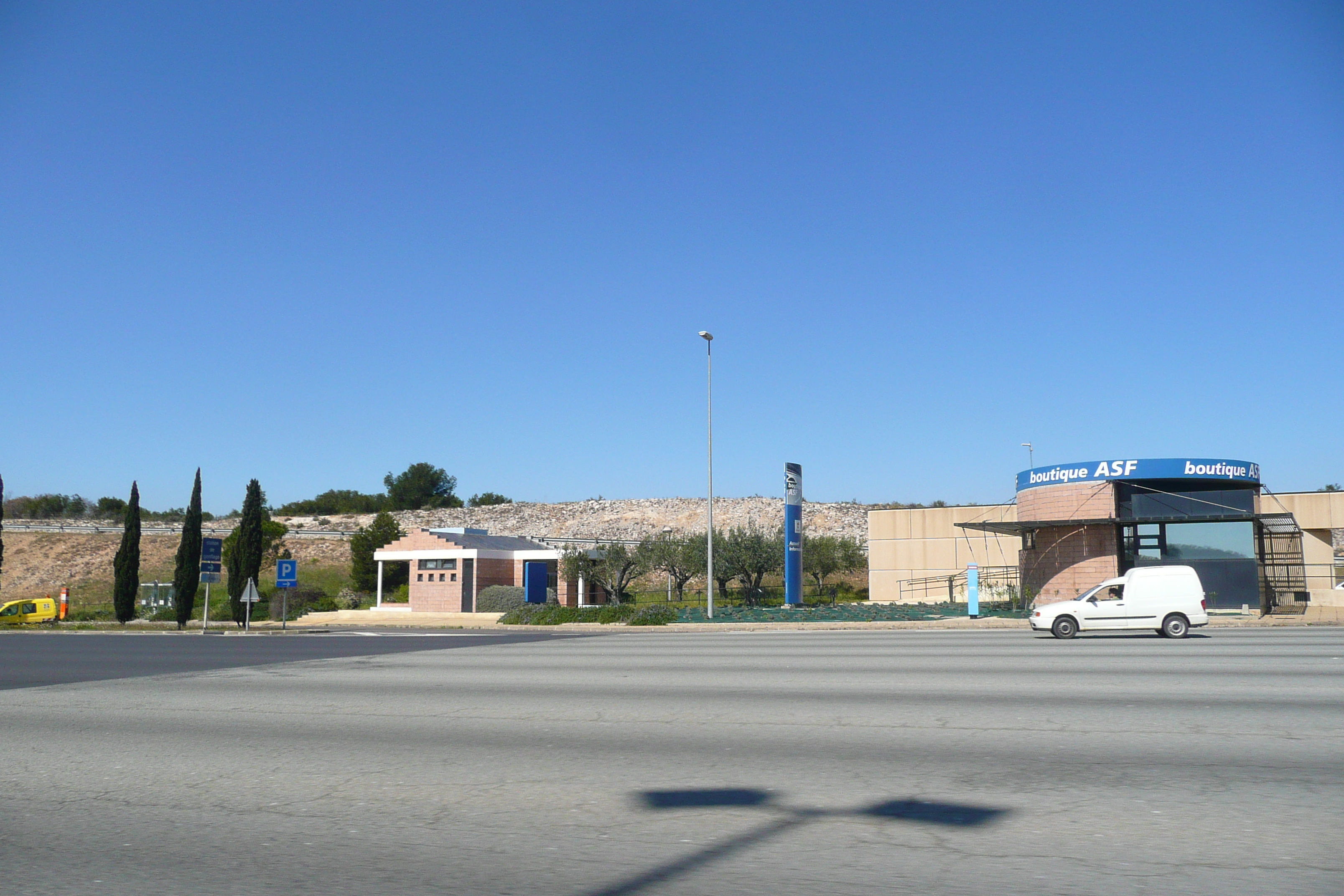 照片 法国(France) 普罗旺斯(Provence) 艾克斯至穆里耶公路(Aix to Mouries road) 2008-04 7