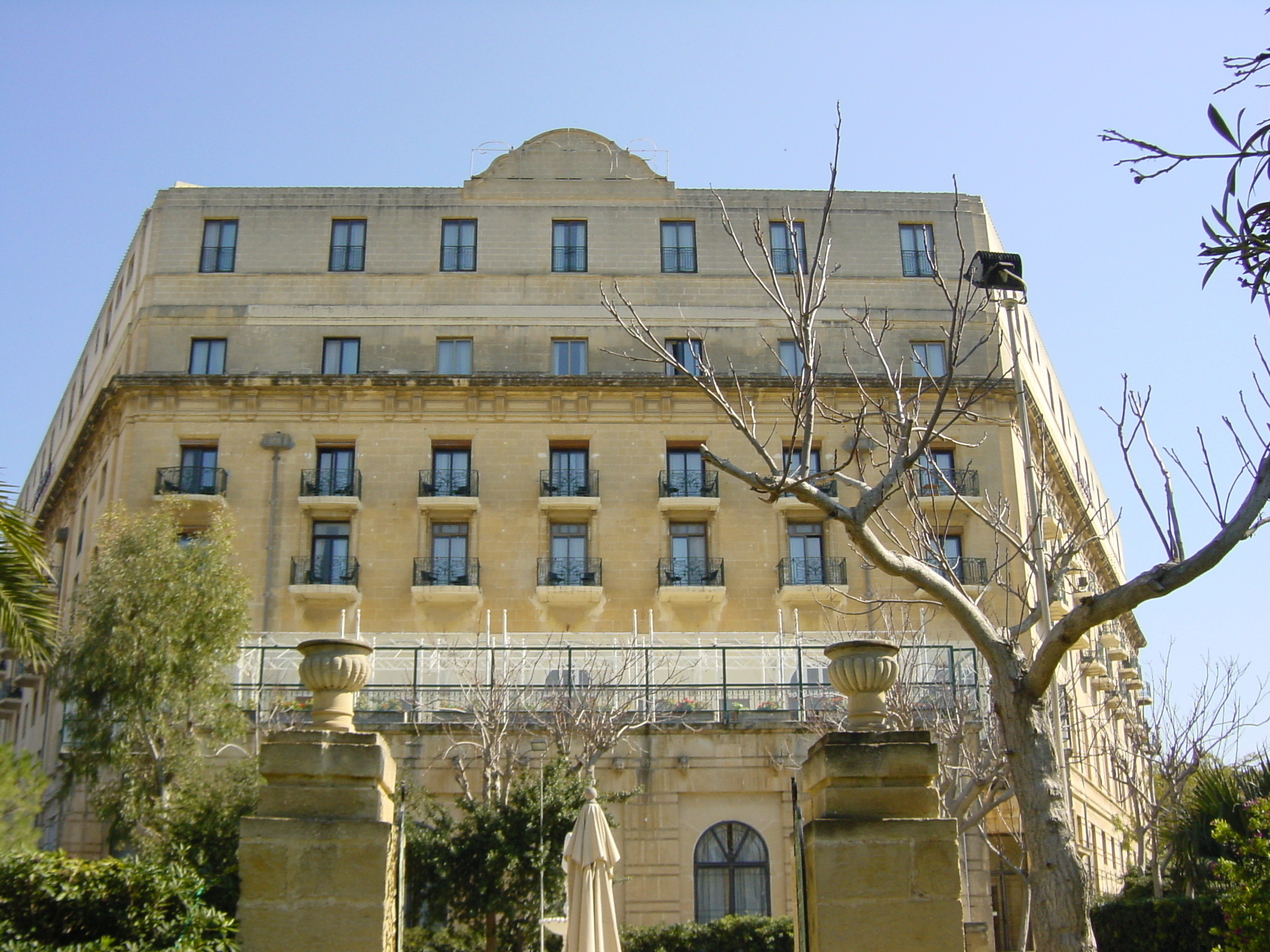 照片 马耳他(Malta) 腓尼基艾美酒店(Le Meridien Phoenicia Hotel) 2003-03 12