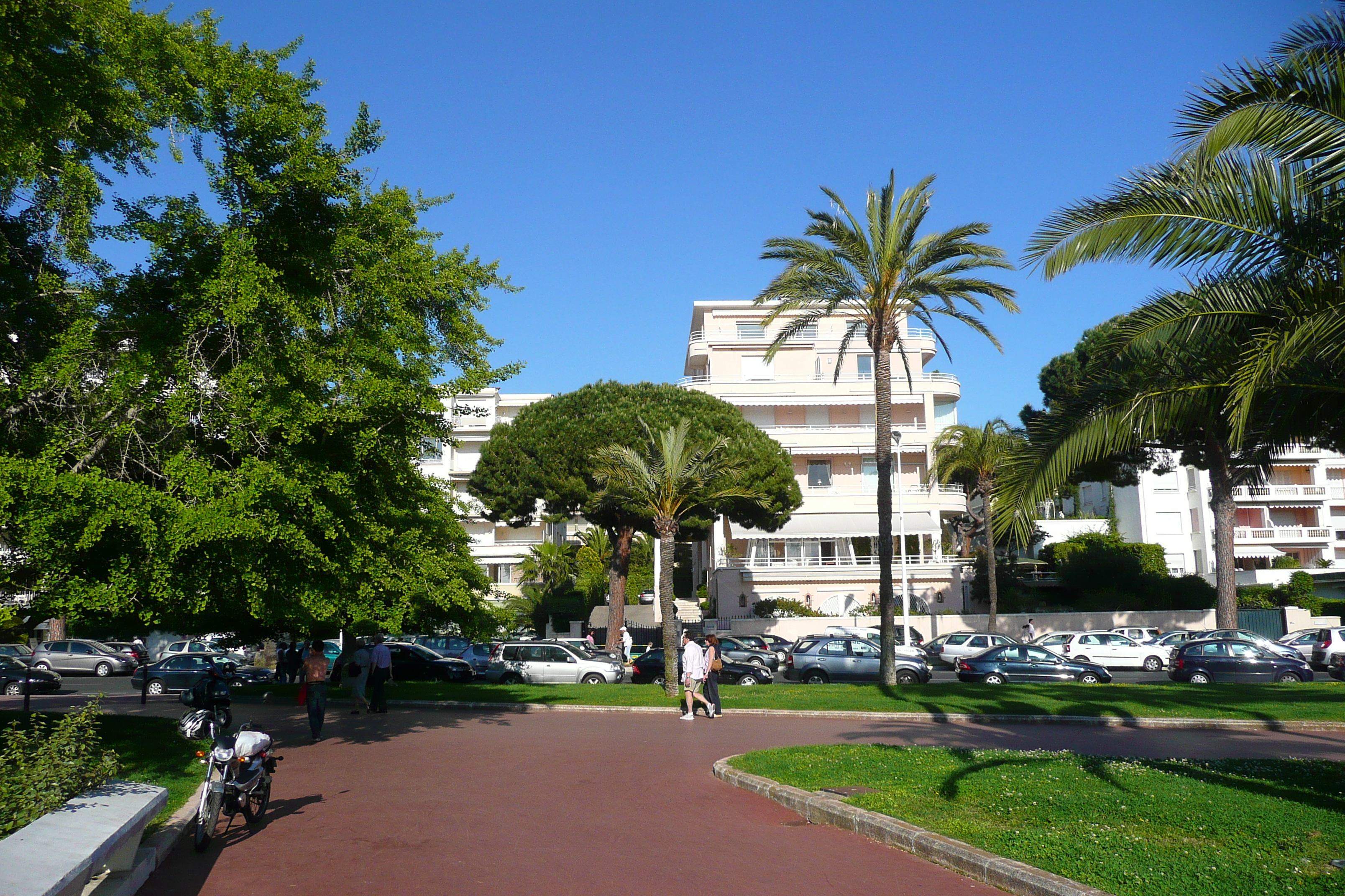 照片 法国(France) 戛纳(Cannes) 皮埃尔·康托港(Port Pierre Canto) 2008-05 10