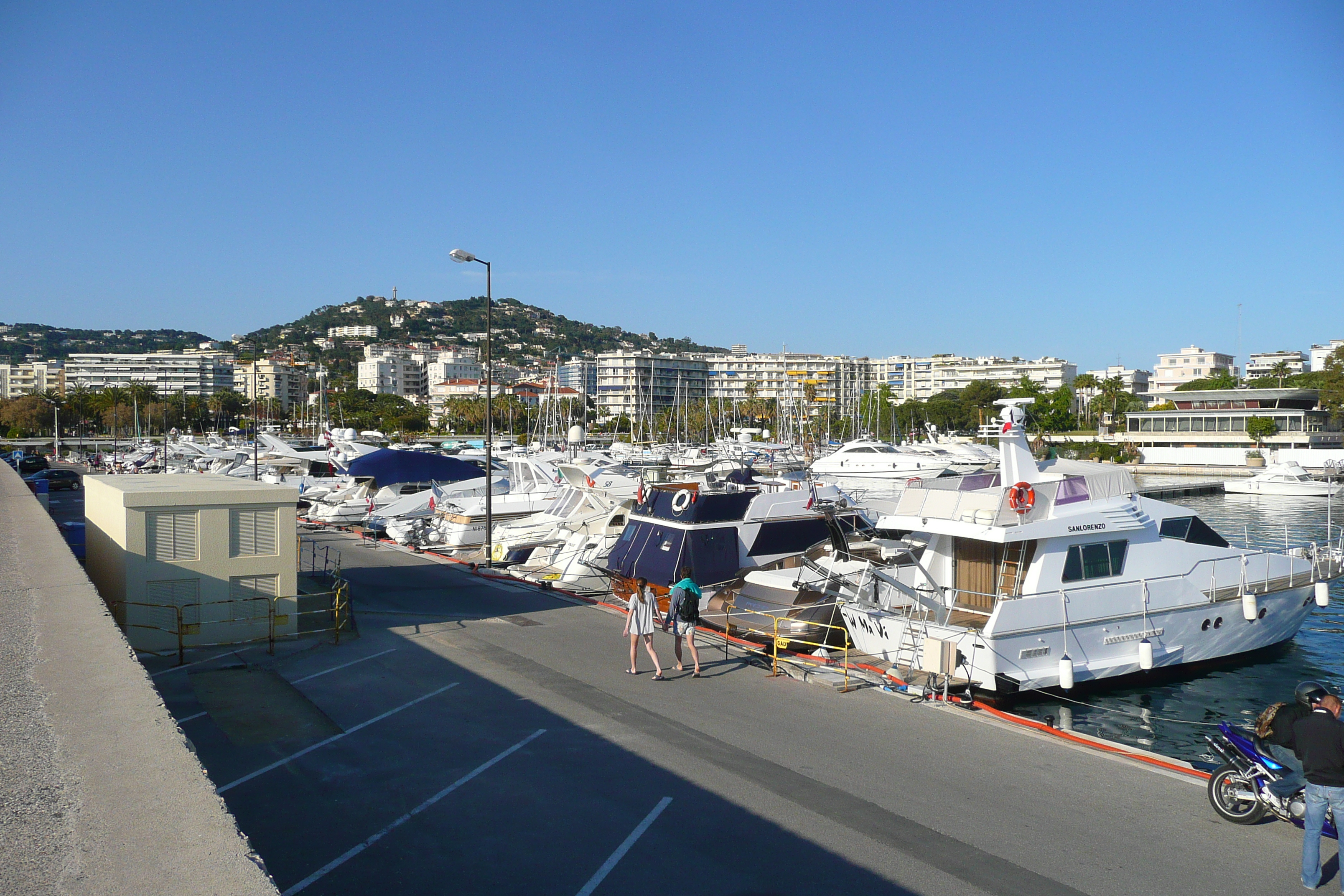照片 法国(France) 戛纳(Cannes) 皮埃尔·康托港(Port Pierre Canto) 2008-05 71