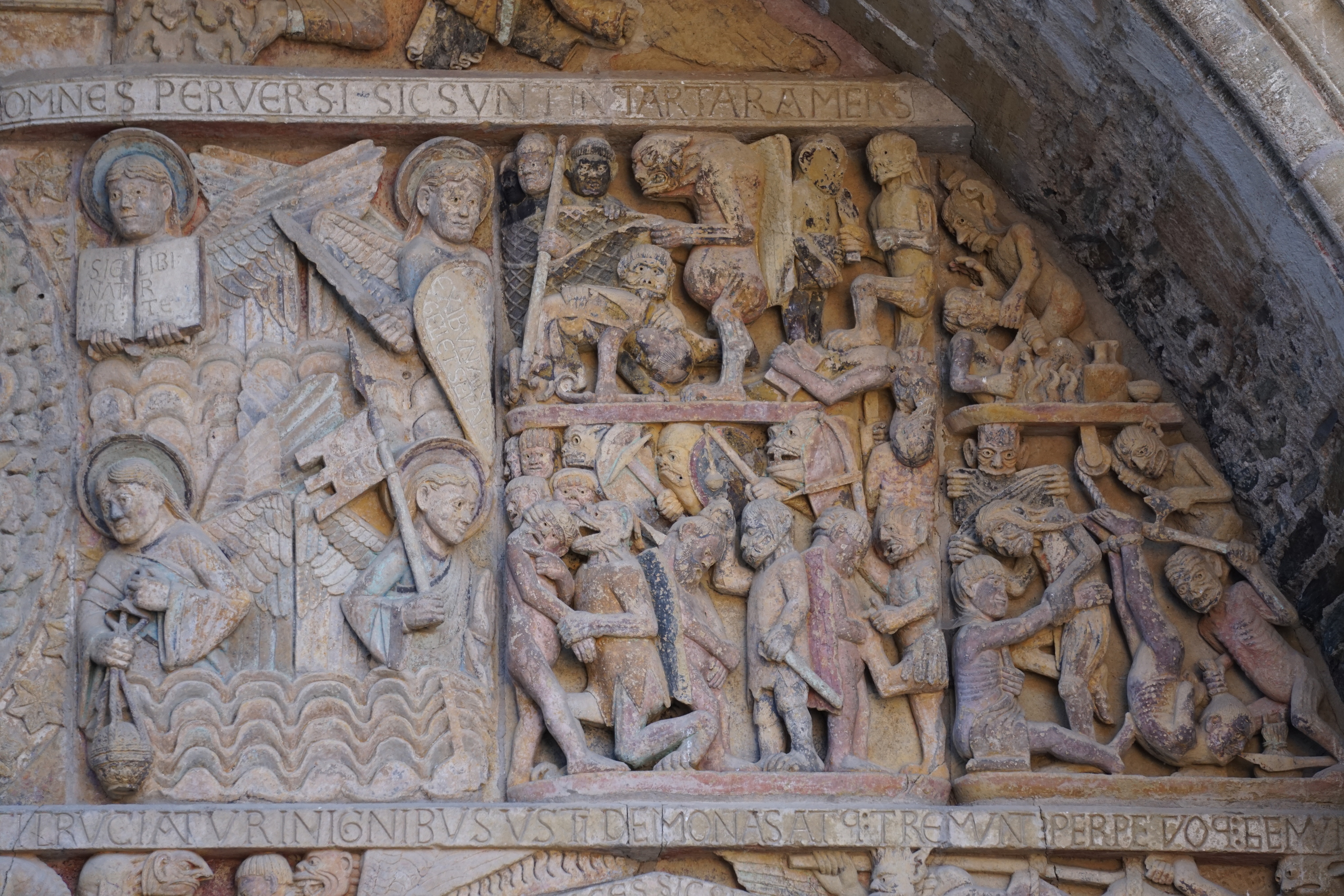 照片 法国(France) 孔克(Conques) 孔克圣福瓦修道院教堂(Abbatiale Sainte-Foy de Conques) 2018-04 81