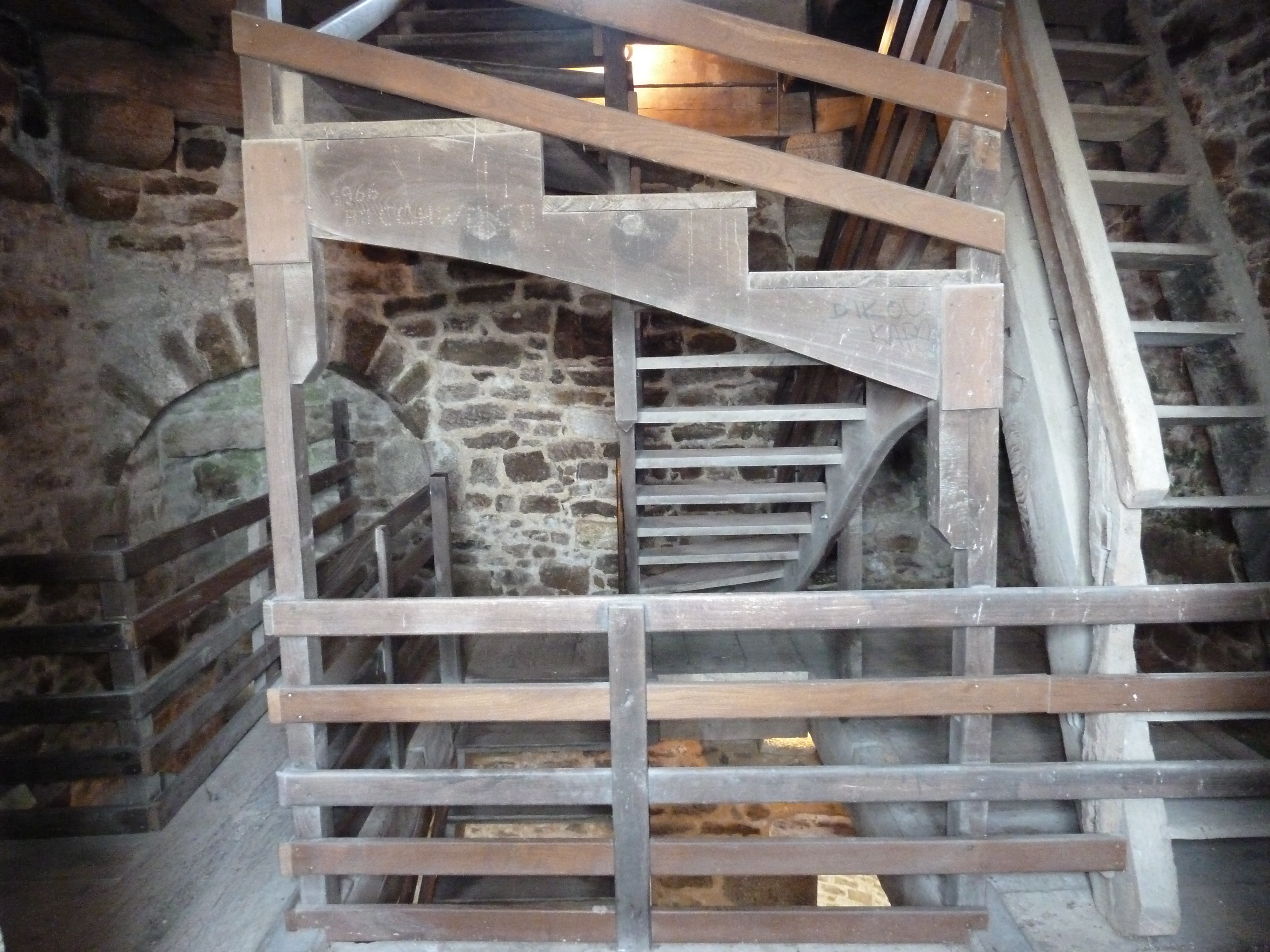 照片 法国(France) 迪南(Dinan) 迪南钟楼(Dinan clock tower) 2010-04 49