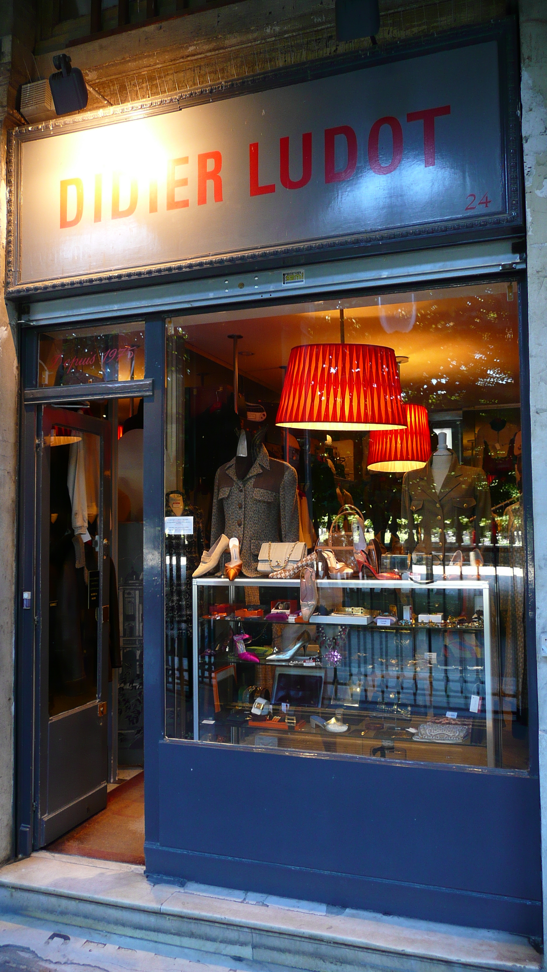 照片 法国(France) 巴黎(Paris) 皇家宫殿(Palais Royal) 2007-08 29